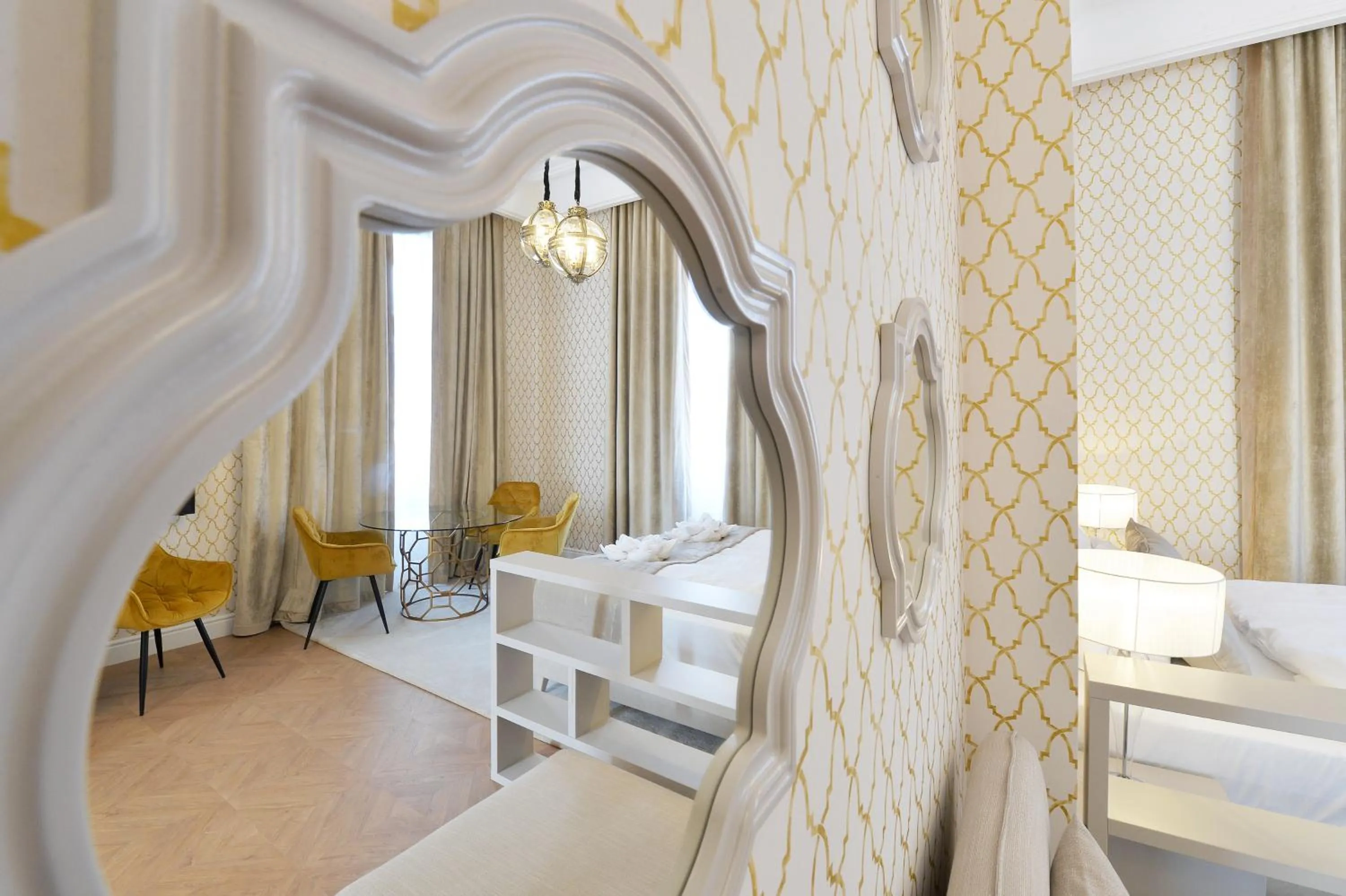 Bedroom, Bed in 1552 Boutique Hotel