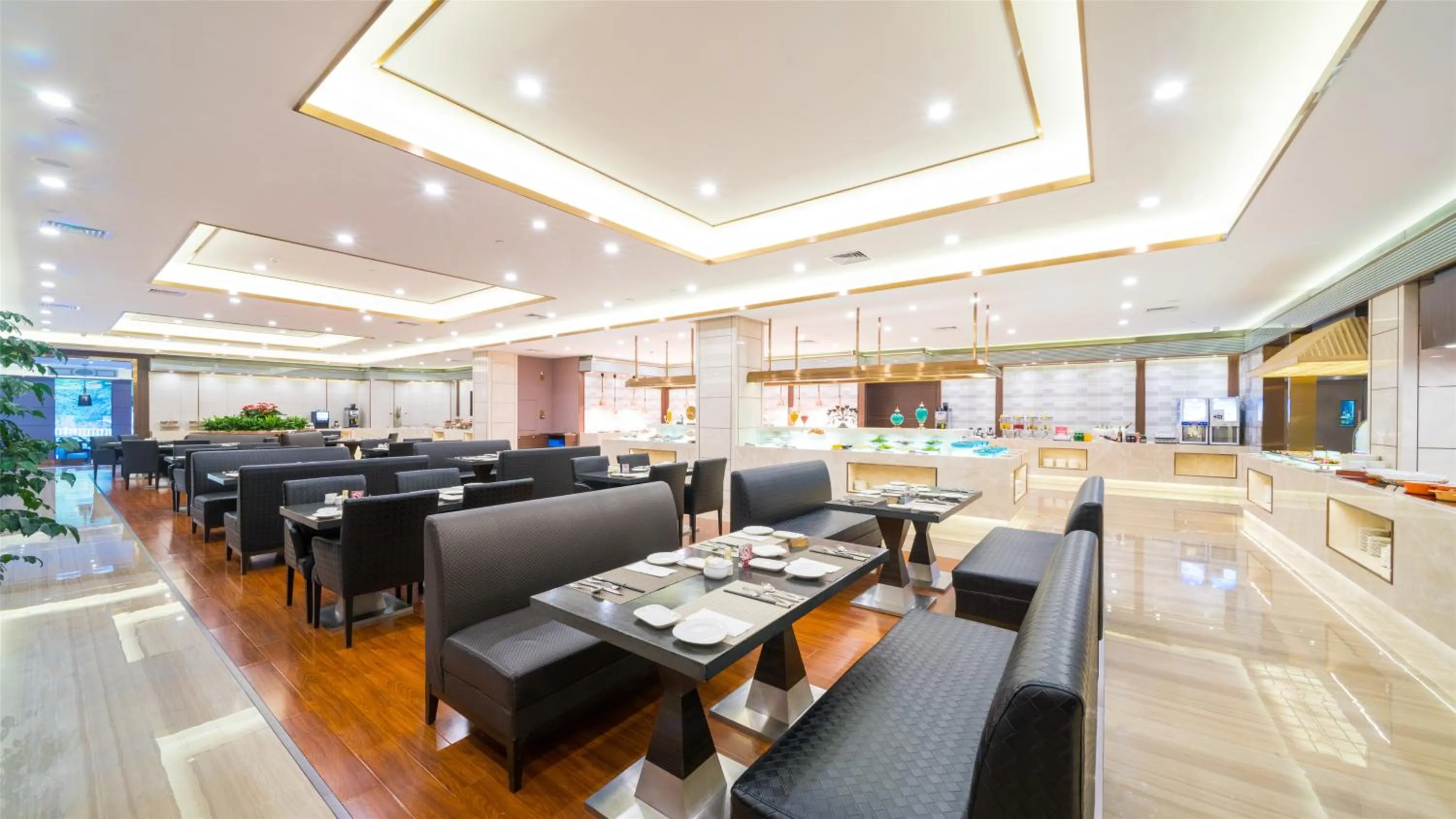 Restaurant/places to eat in Millennium Harbourview Hotel Xiamen