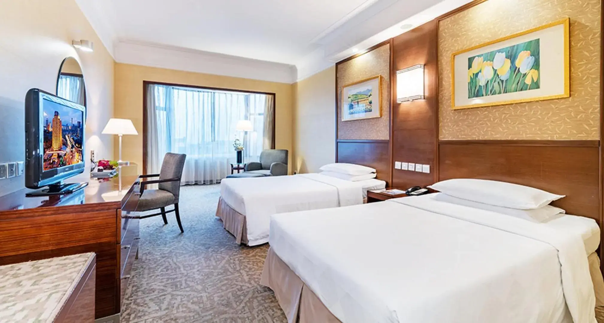Photo of the whole room, Bed in Millennium Harbourview Hotel Xiamen-Near Metro Station & Zhongshan Road Photo of the whole room, Bed in Millennium Harbourview Hotel Xiamen-Near Metro Station & Zhongshan Road