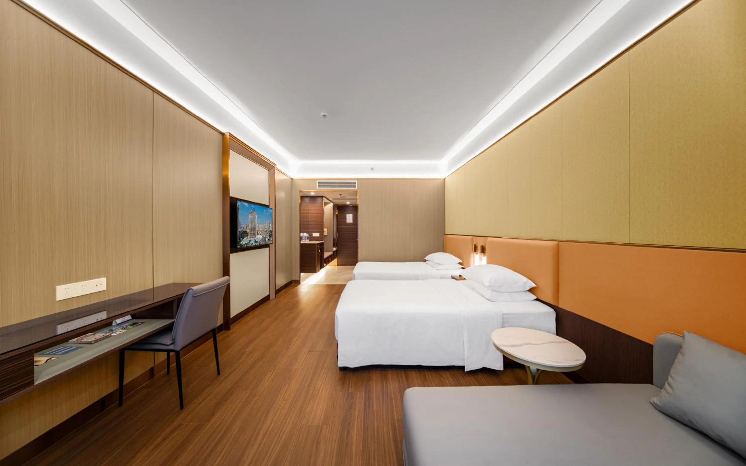 Photo of the whole room, Bed in Millennium Harbourview Hotel Xiamen