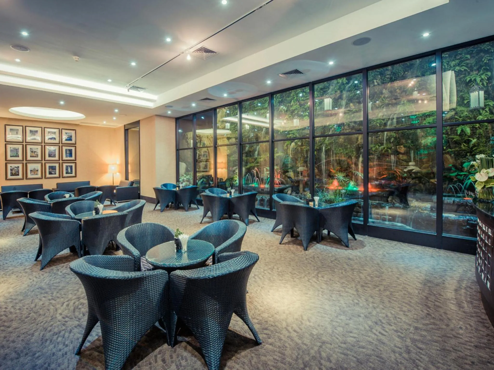 Restaurant/places to eat in Millennium Harbourview Hotel Xiamen