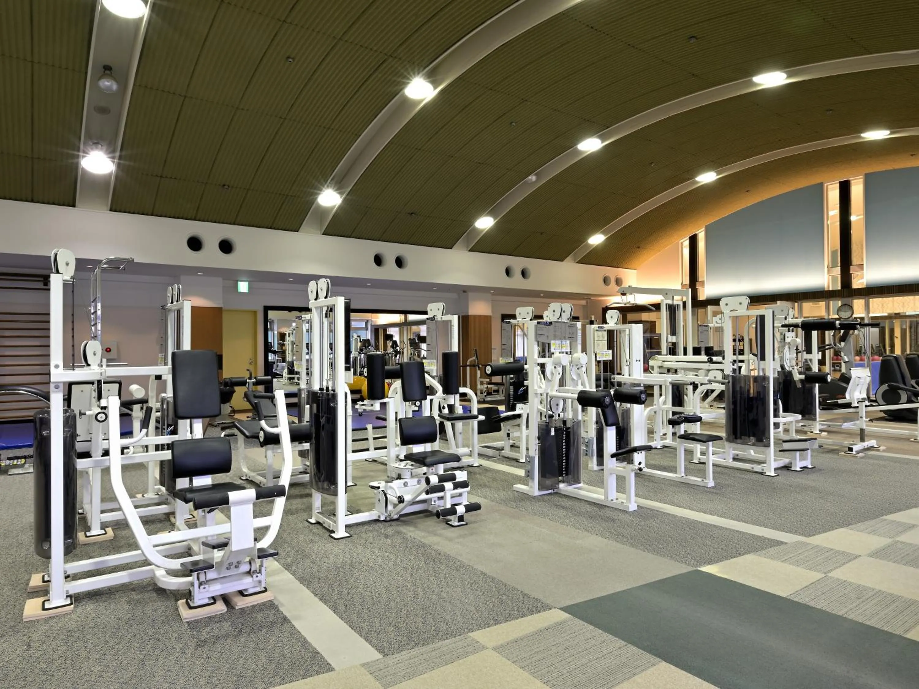 Fitness centre/facilities in Kobe Portopia Hotel