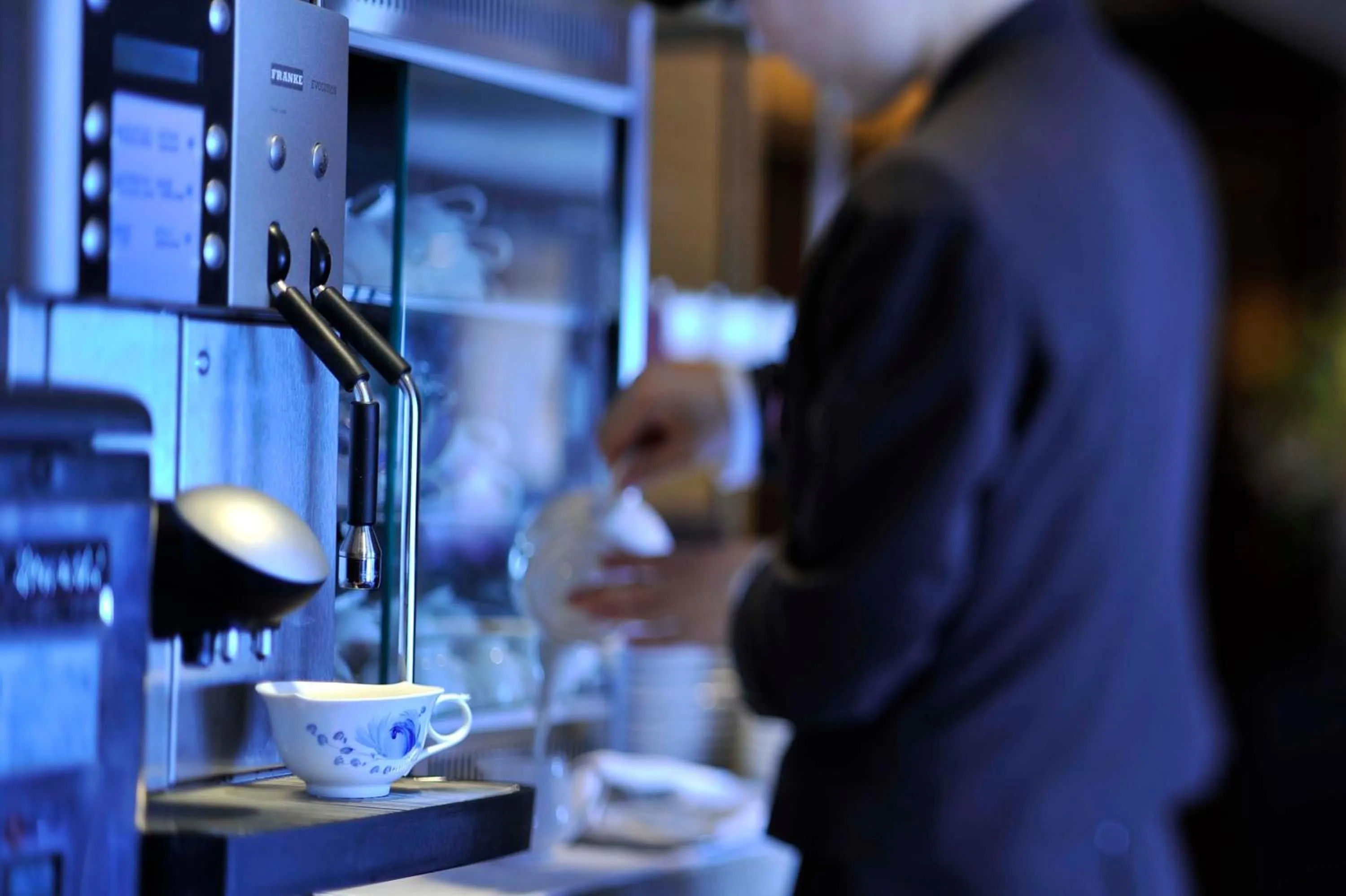 Coffee/tea facilities in Kobe Portopia Hotel