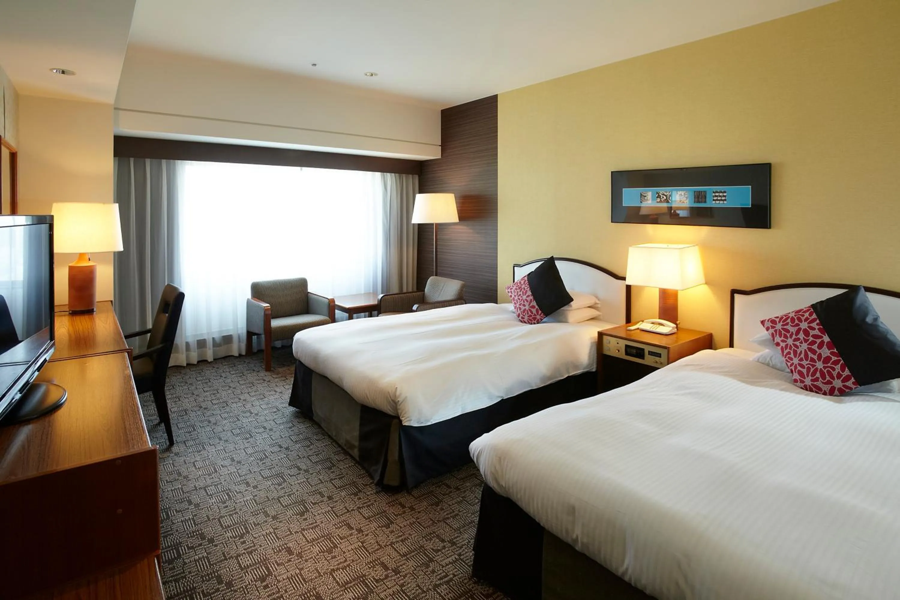 Photo of the whole room, Bed in Kobe Portopia Hotel