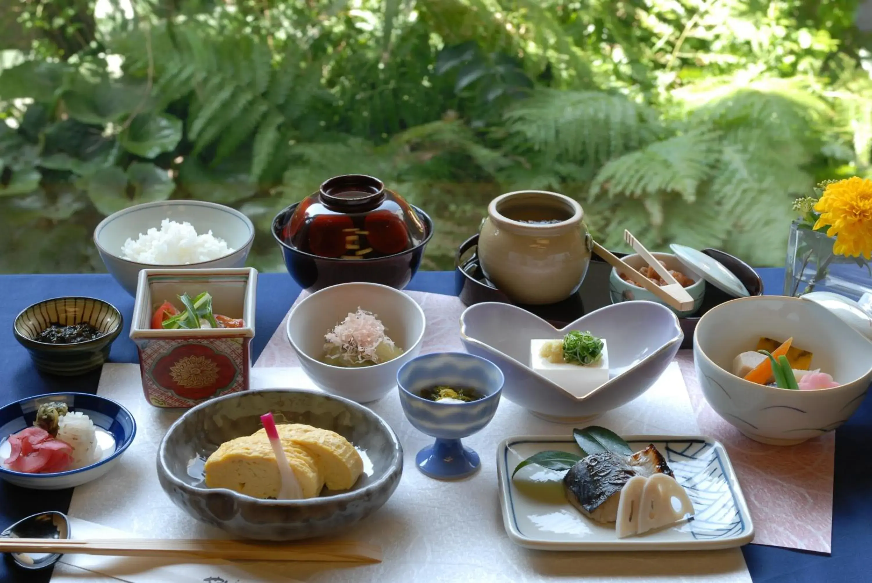 Restaurant/places to eat in Kobe Portopia Hotel Restaurant/places to eat in Kobe Portopia Hotel