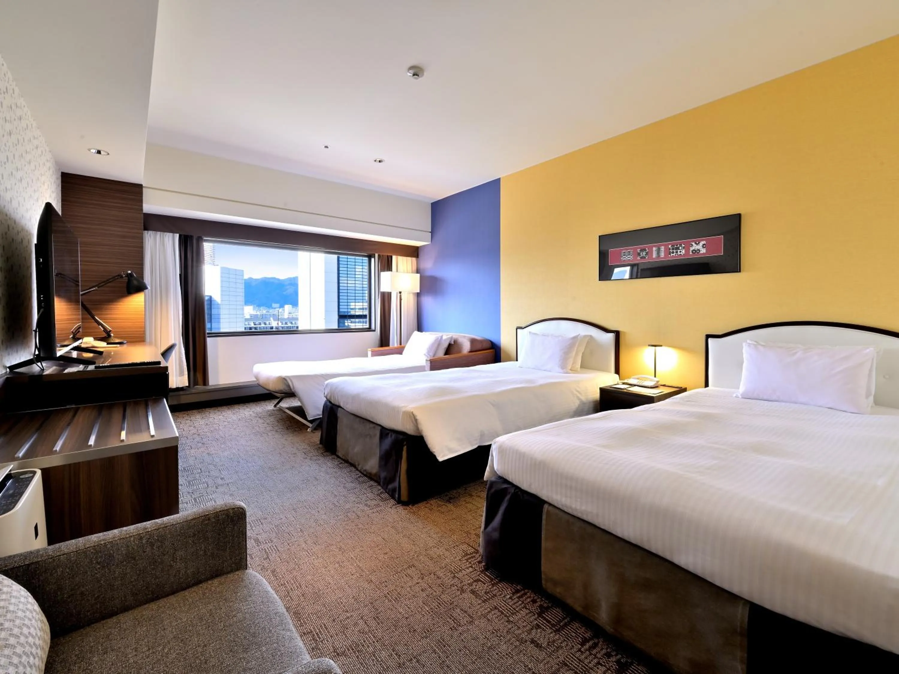 Photo of the whole room, Bed in Kobe Portopia Hotel