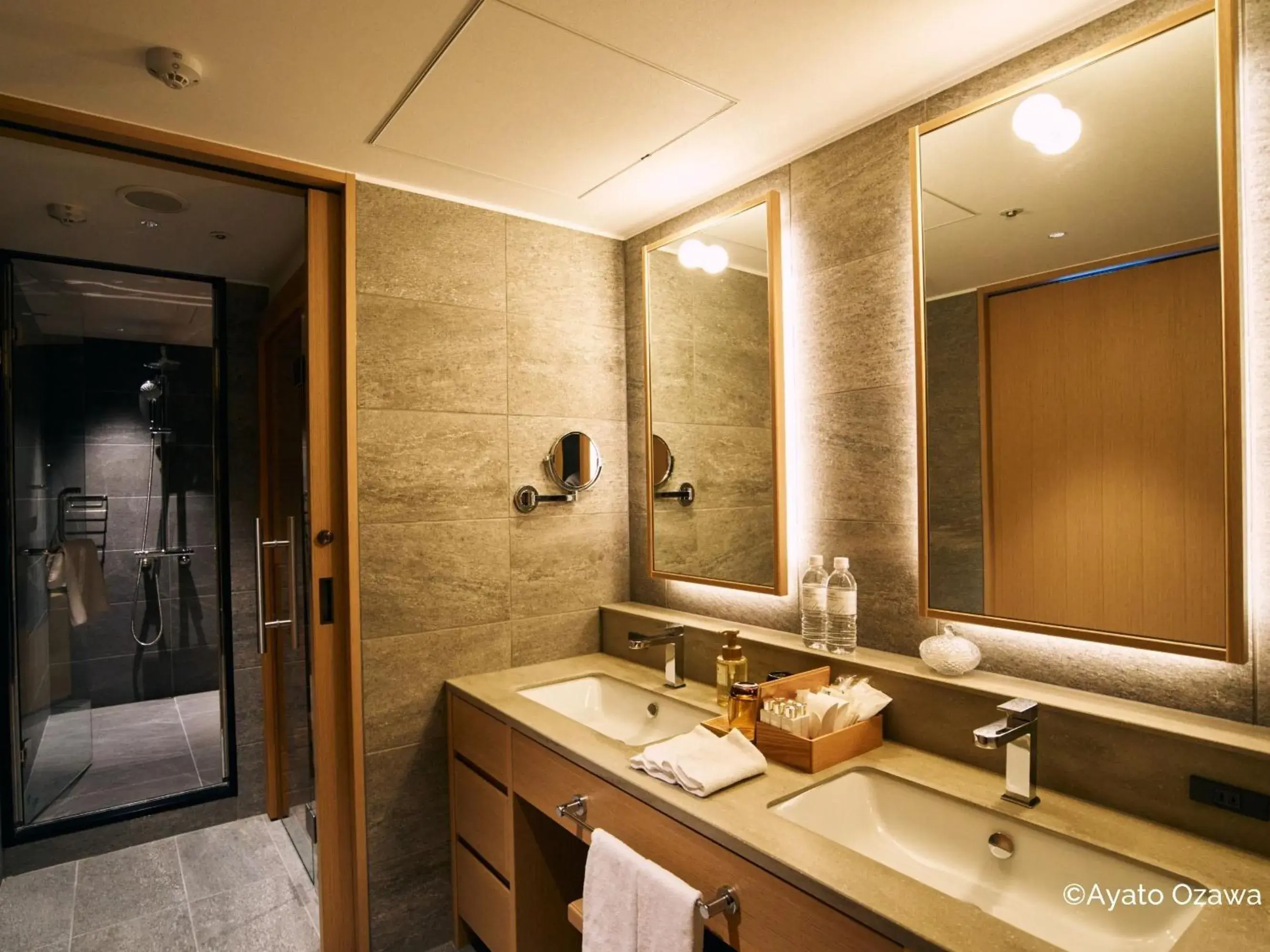 Bathroom in Kobe Portopia Hotel Bathroom in Kobe Portopia Hotel