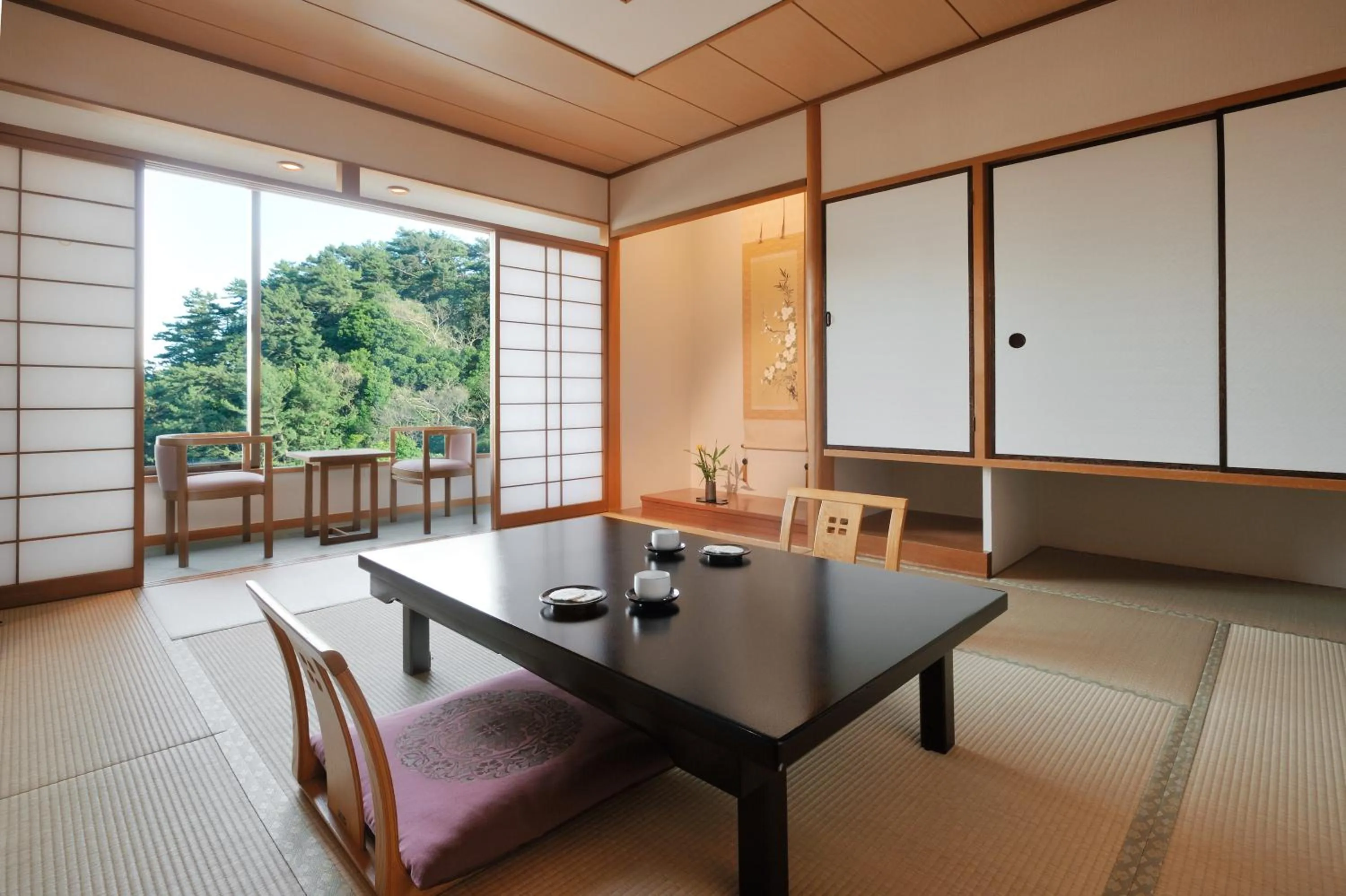 Photo of the whole room in Toba International Hotel Shiojitei