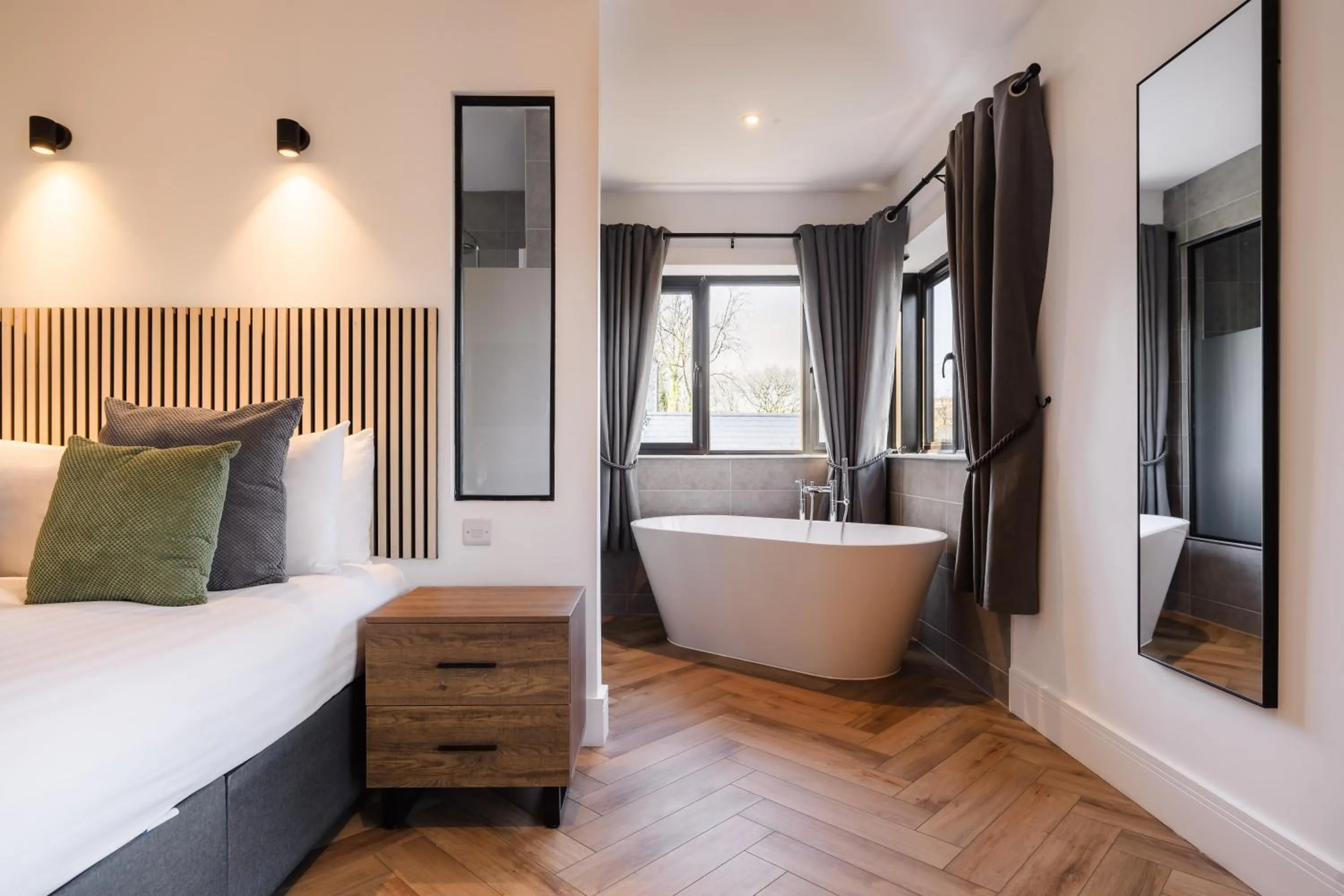 Bed in The Old House 1147