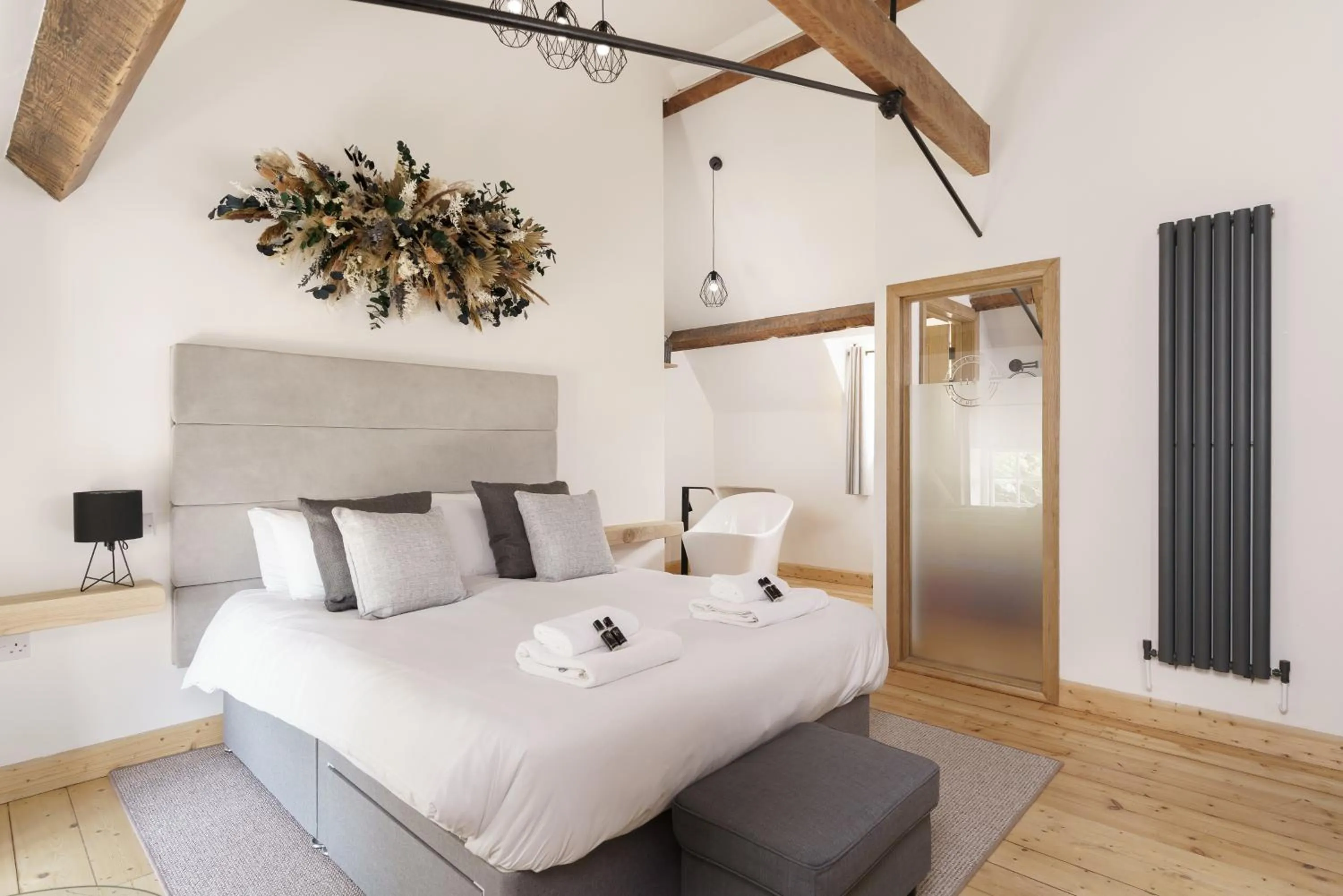 Bed in The Old House 1147