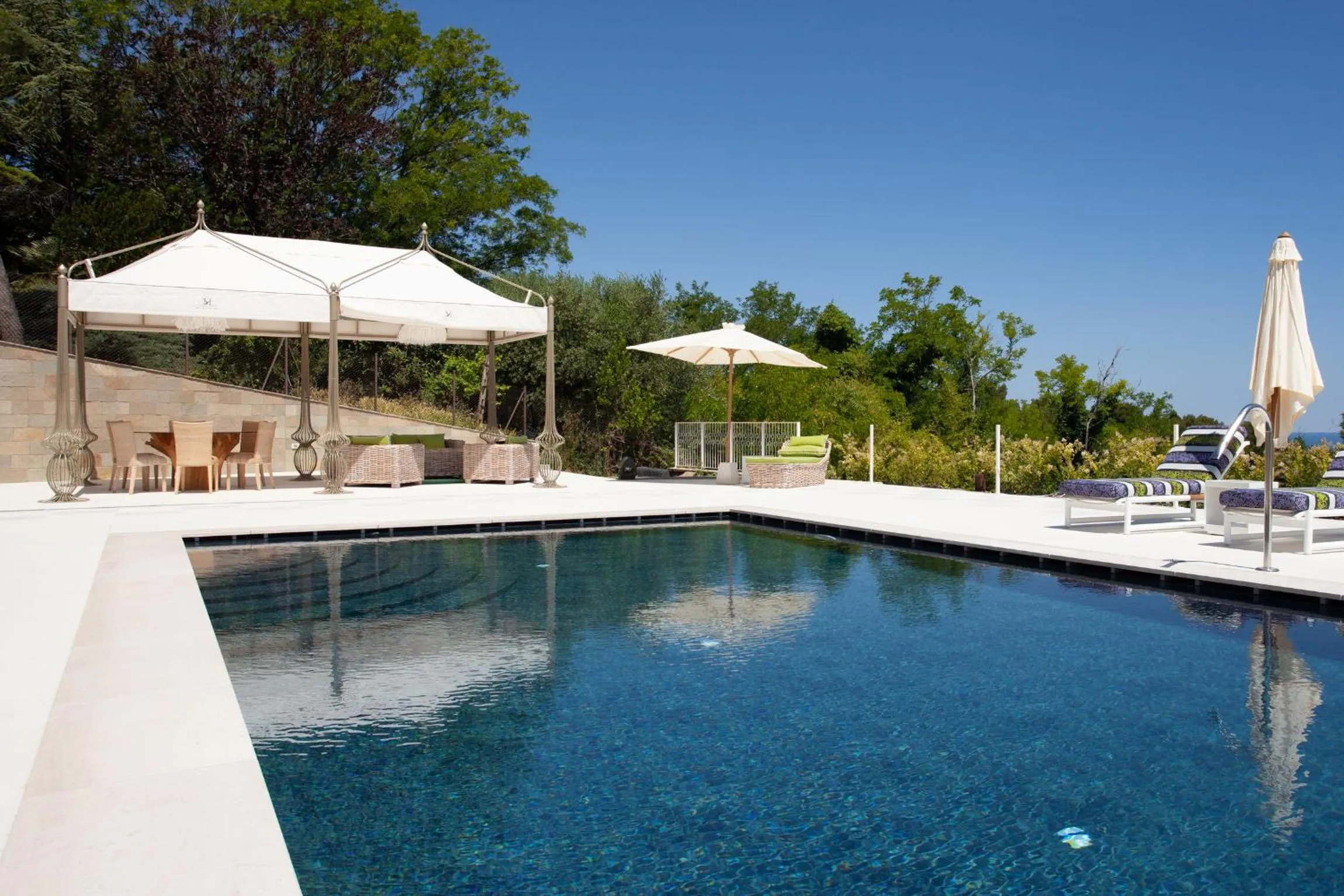 Swimming pool in Villa Francesca Relais