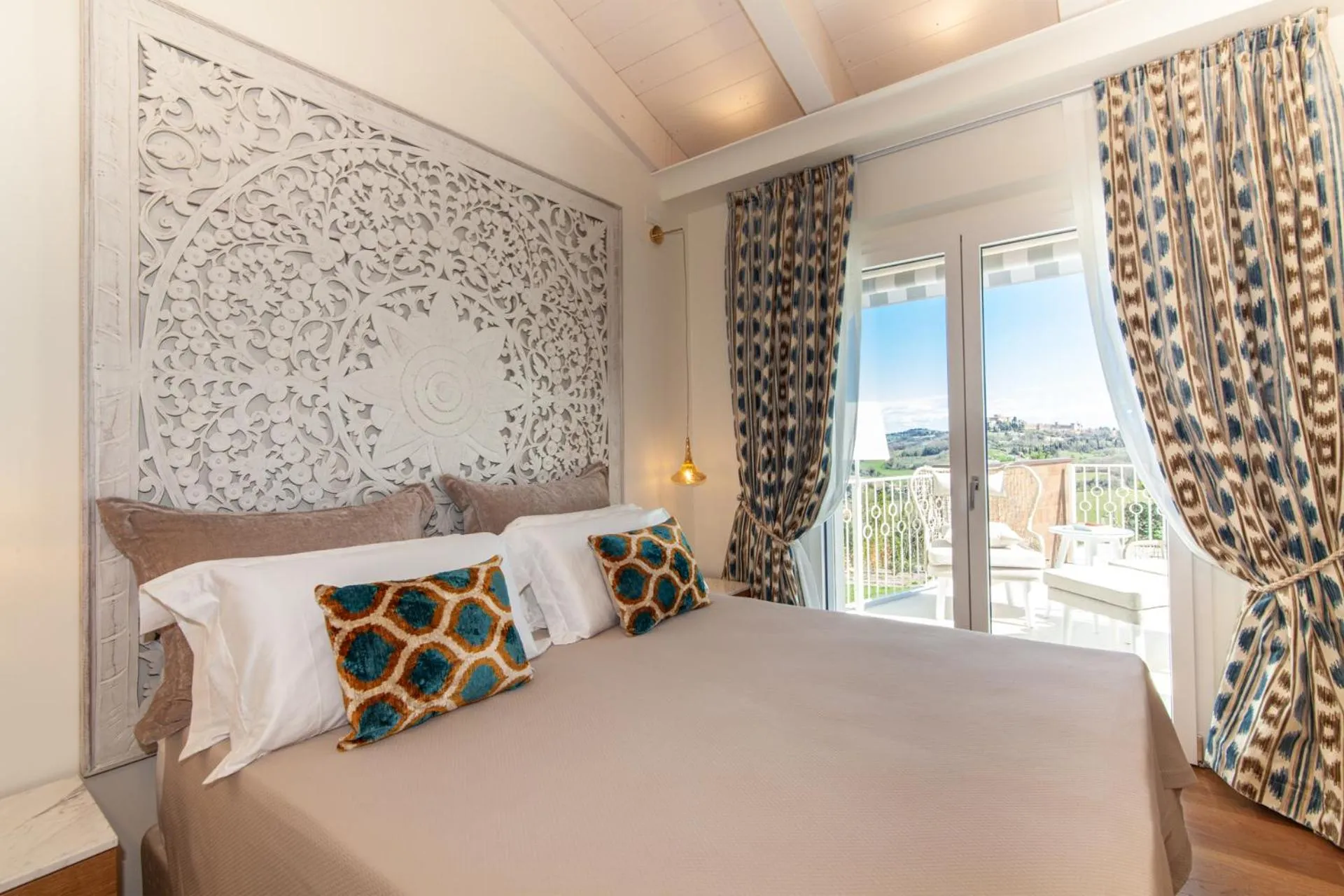 Bedroom, Bed in Villa Francesca Relais