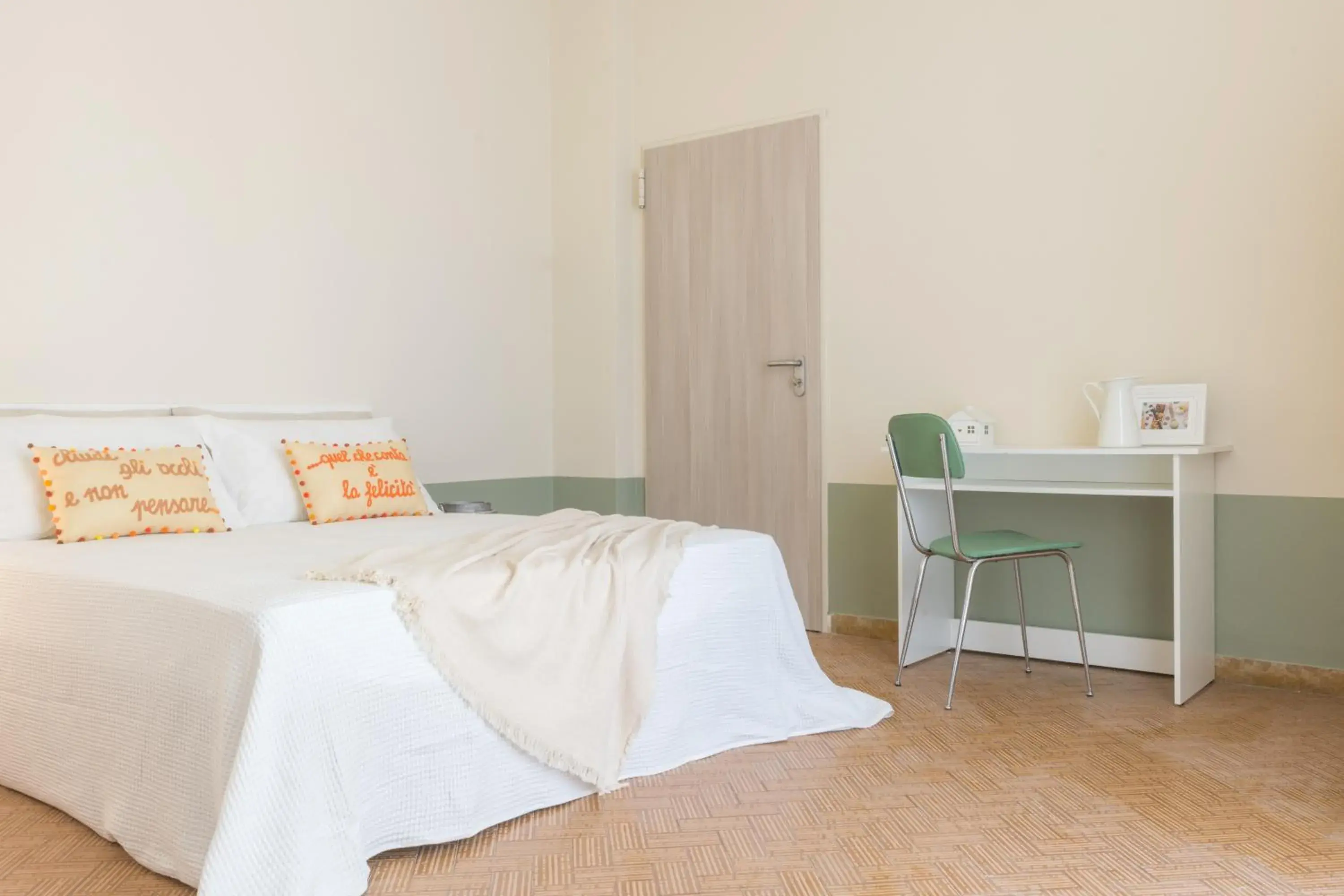 Deluxe Double or Twin Room with Balcony in Pan di Zenzero Icecream Hotel Deluxe Double or Twin Room with Balcony in Pan di Zenzero Icecream Hotel