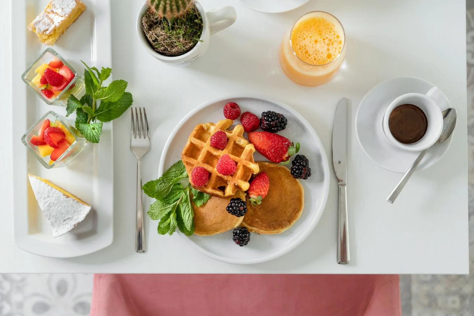 Breakfast in Pan di Zenzero Icecream Hotel