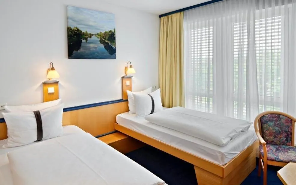 Bed in Willow Hotel Restaurant