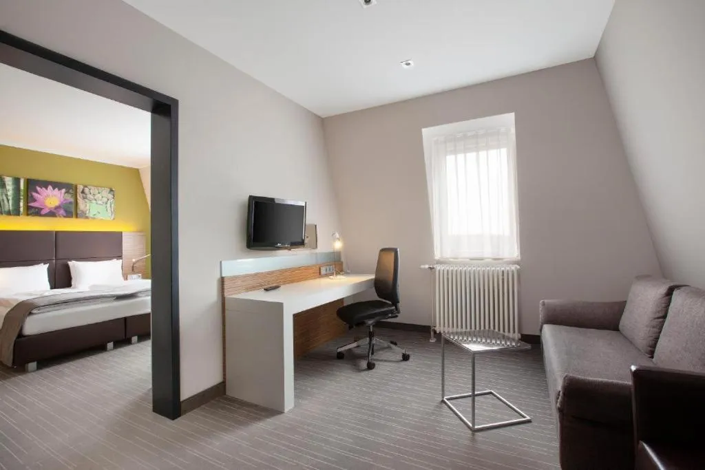 Photo of the whole room, Bed in Willow Hotel Restaurant