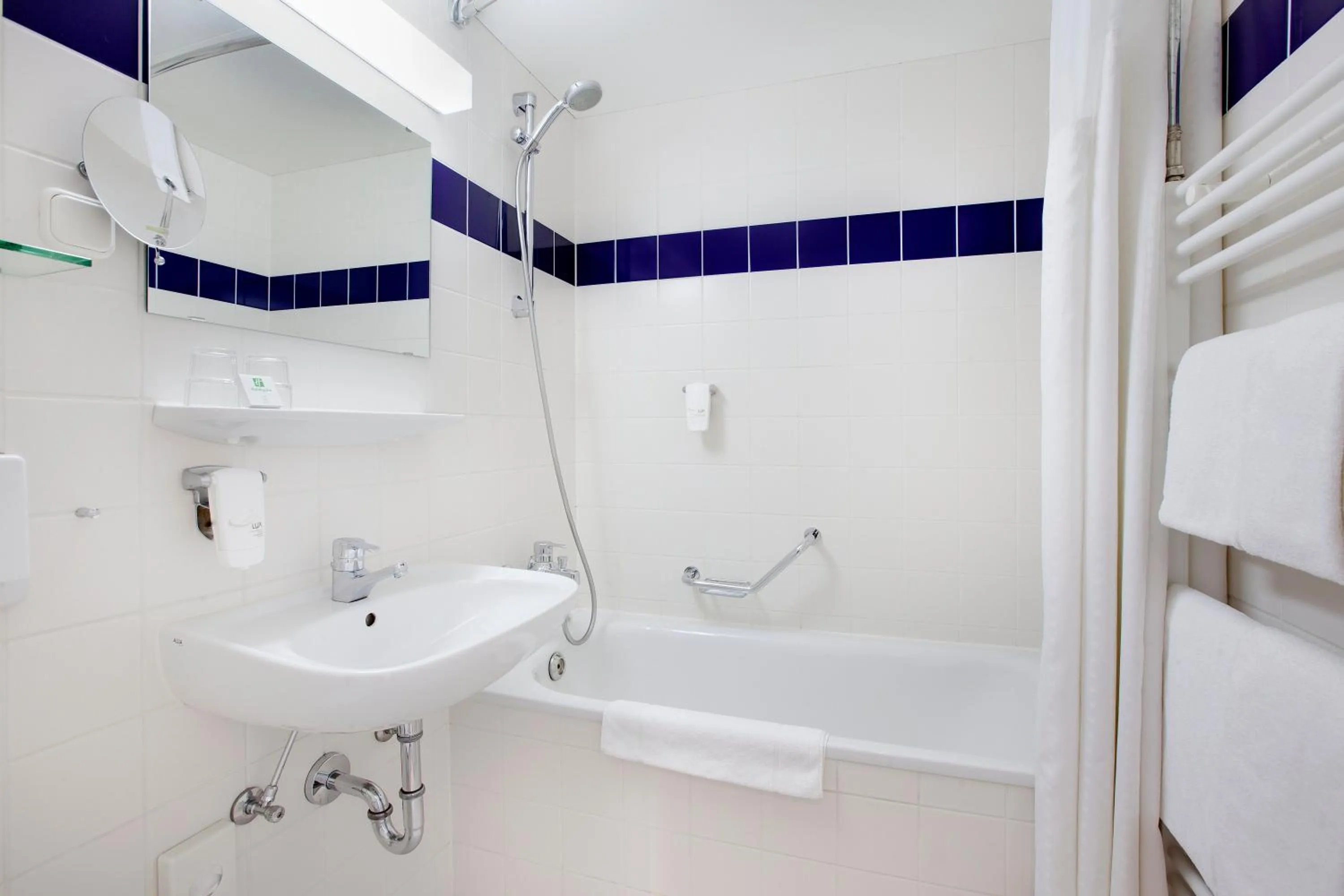 Bathroom in Willow Hotel Restaurant