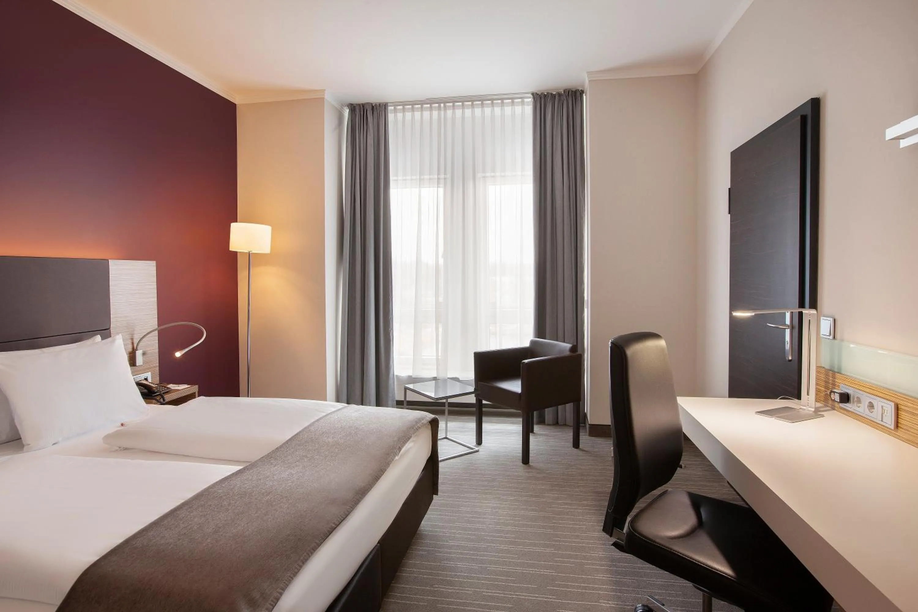 Photo of the whole room, Bed in Willow Hotel Restaurant