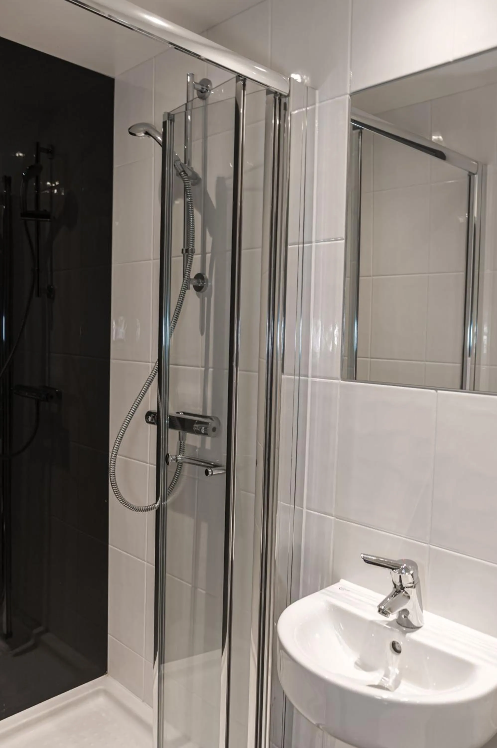 Bathroom in For Students Only Collegiate Eclipse Cardiff