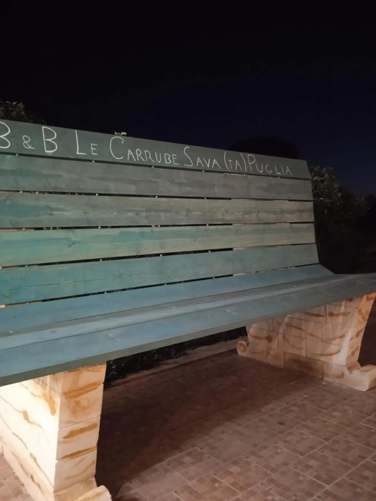 Garden view in B&B Le Carrube