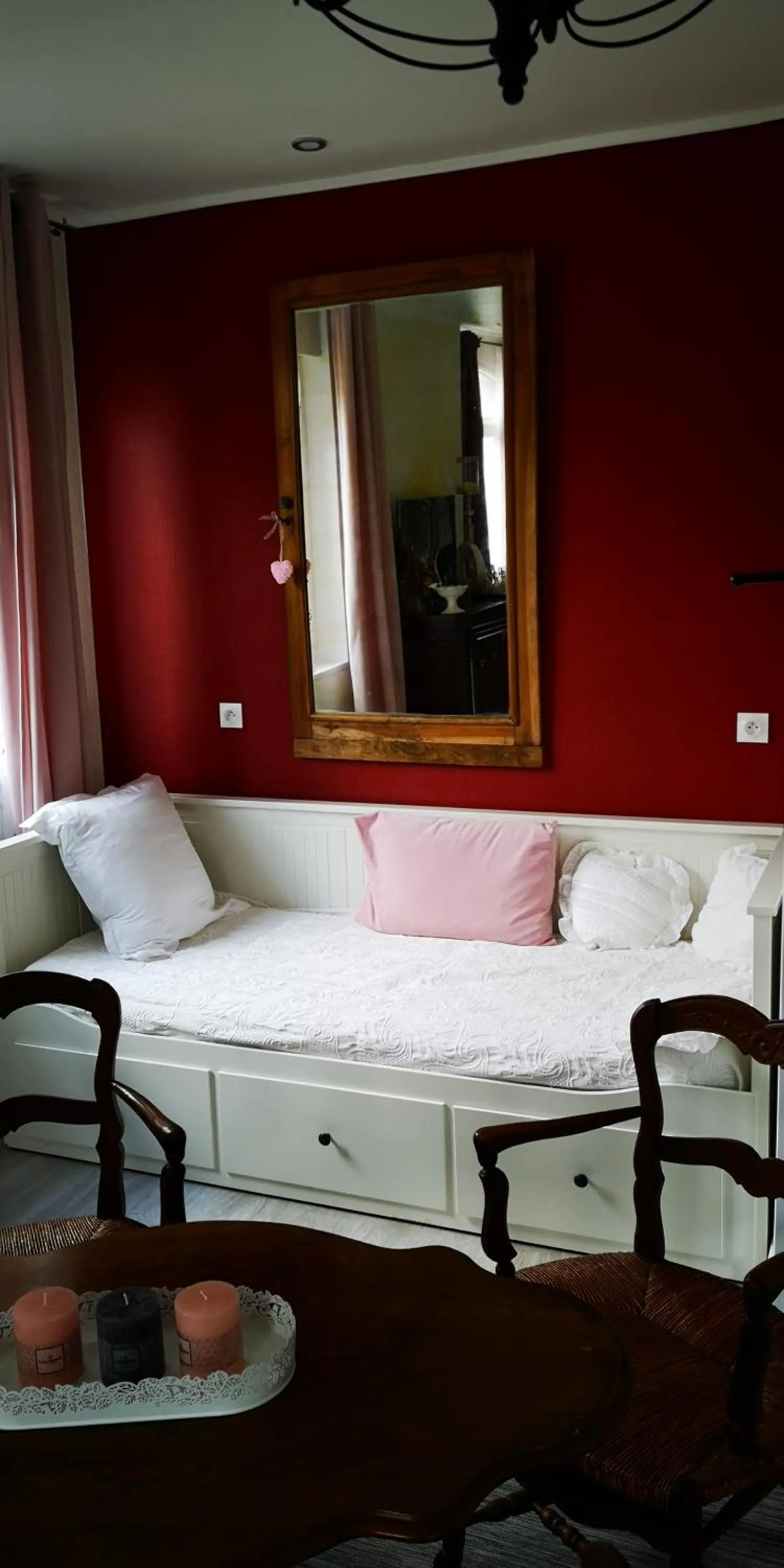 Bed in La Cour du Puits, chambre Colyn