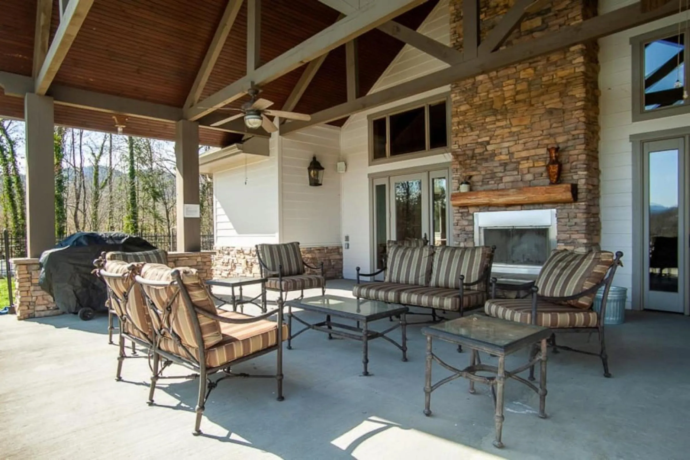 Other in Cozy Cades Cove Condo with Community Pool