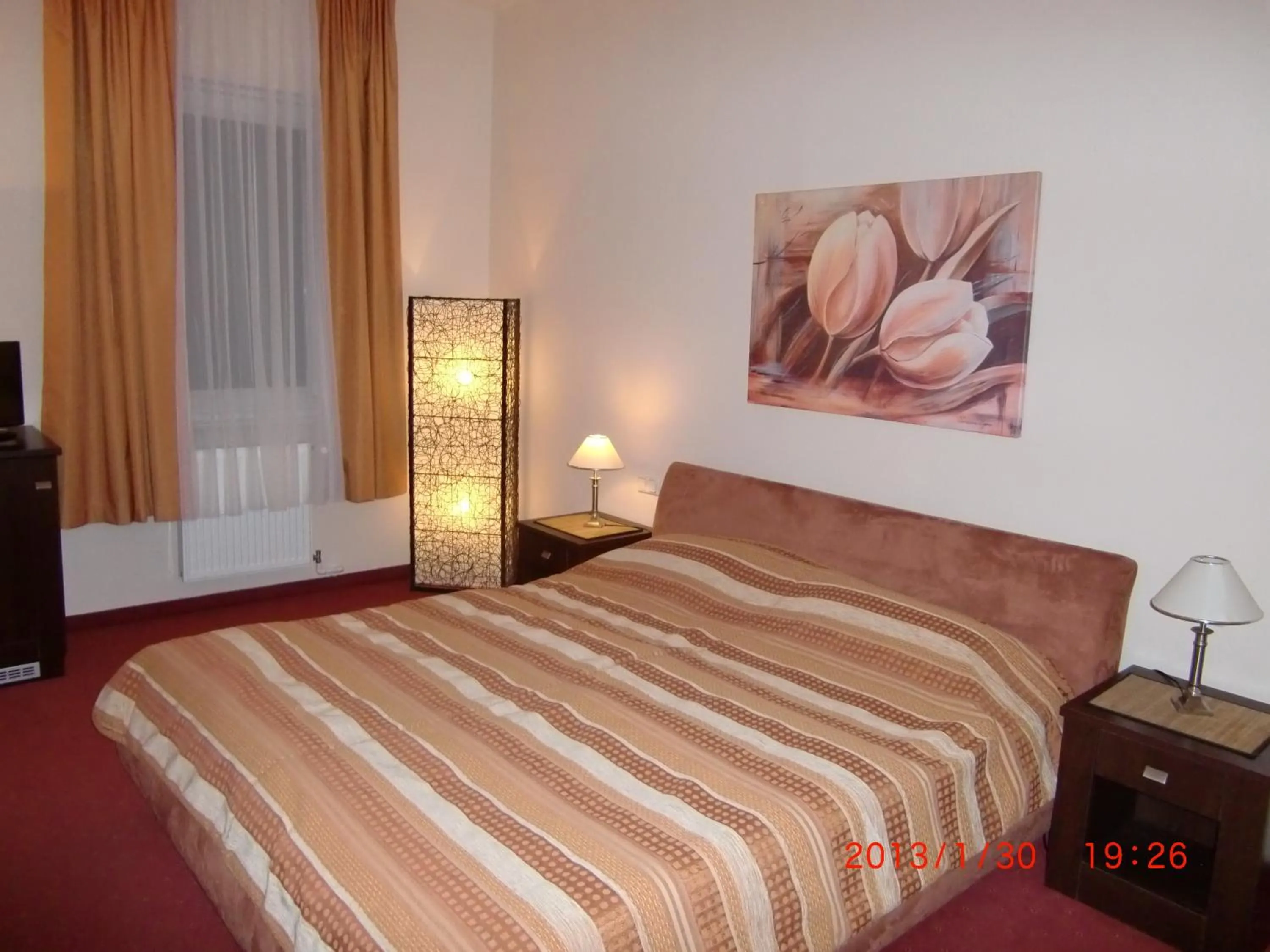 Photo of the whole room, Bed in Grainauer Hof