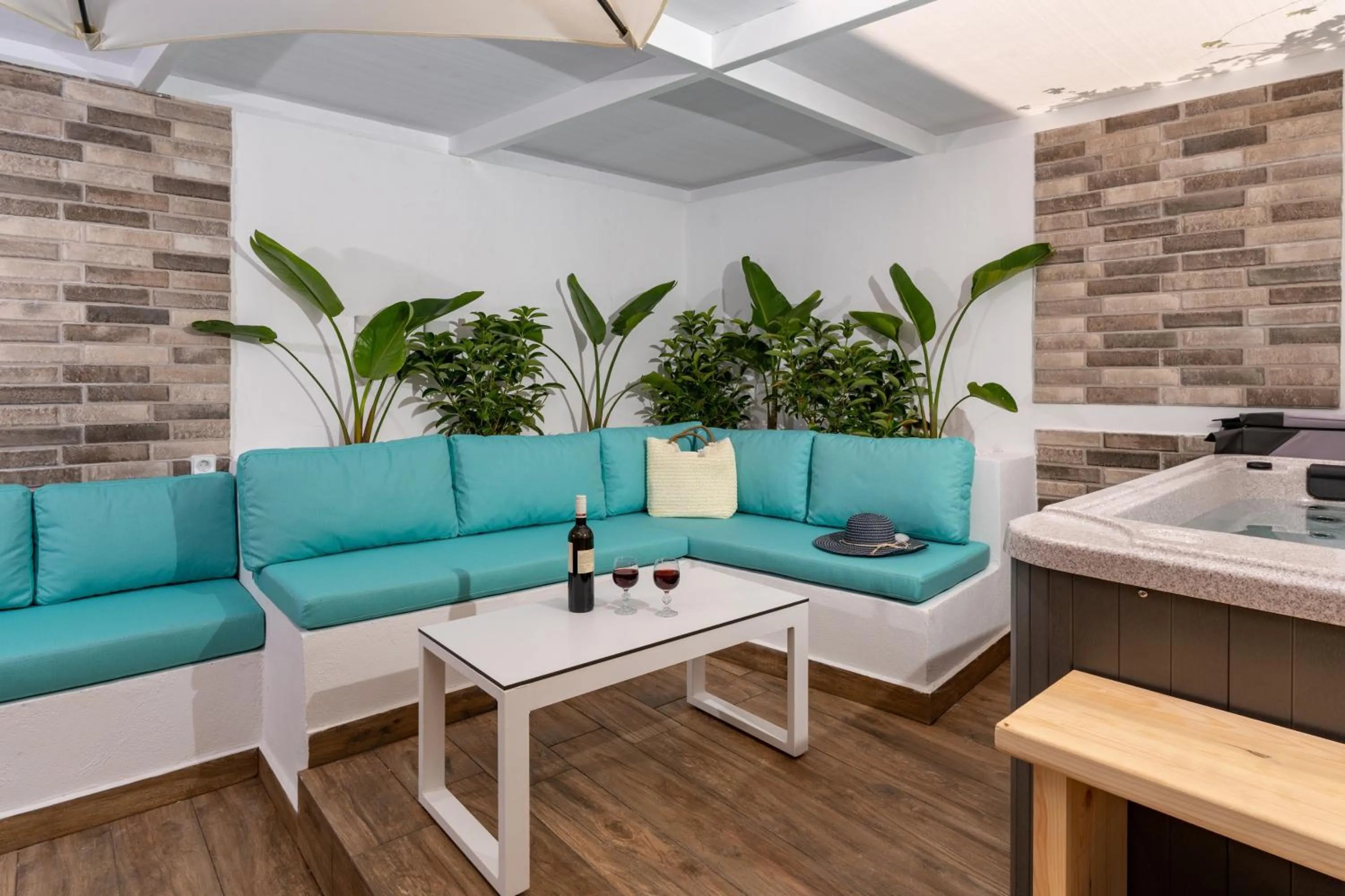 Patio in City and Sand Suites