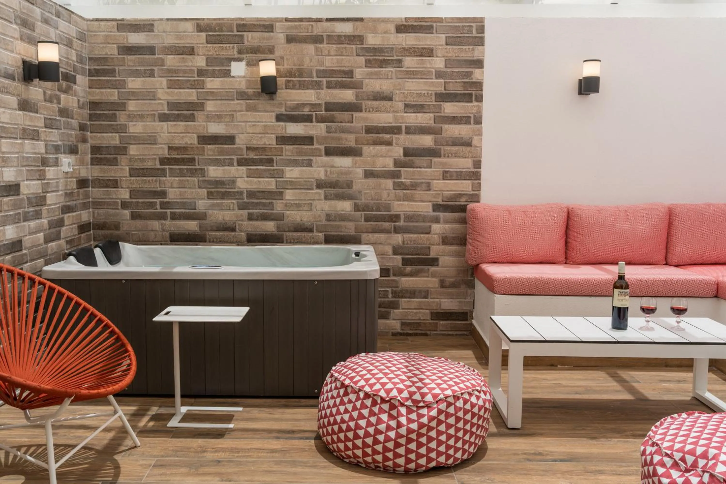 Massage in City and Sand Suites