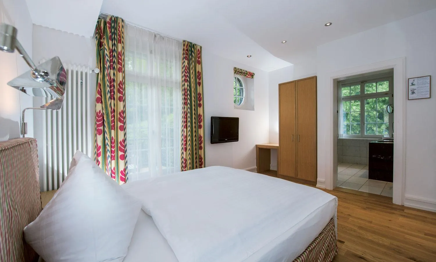 TV and multimedia, Bed in Parkforum Wylihof