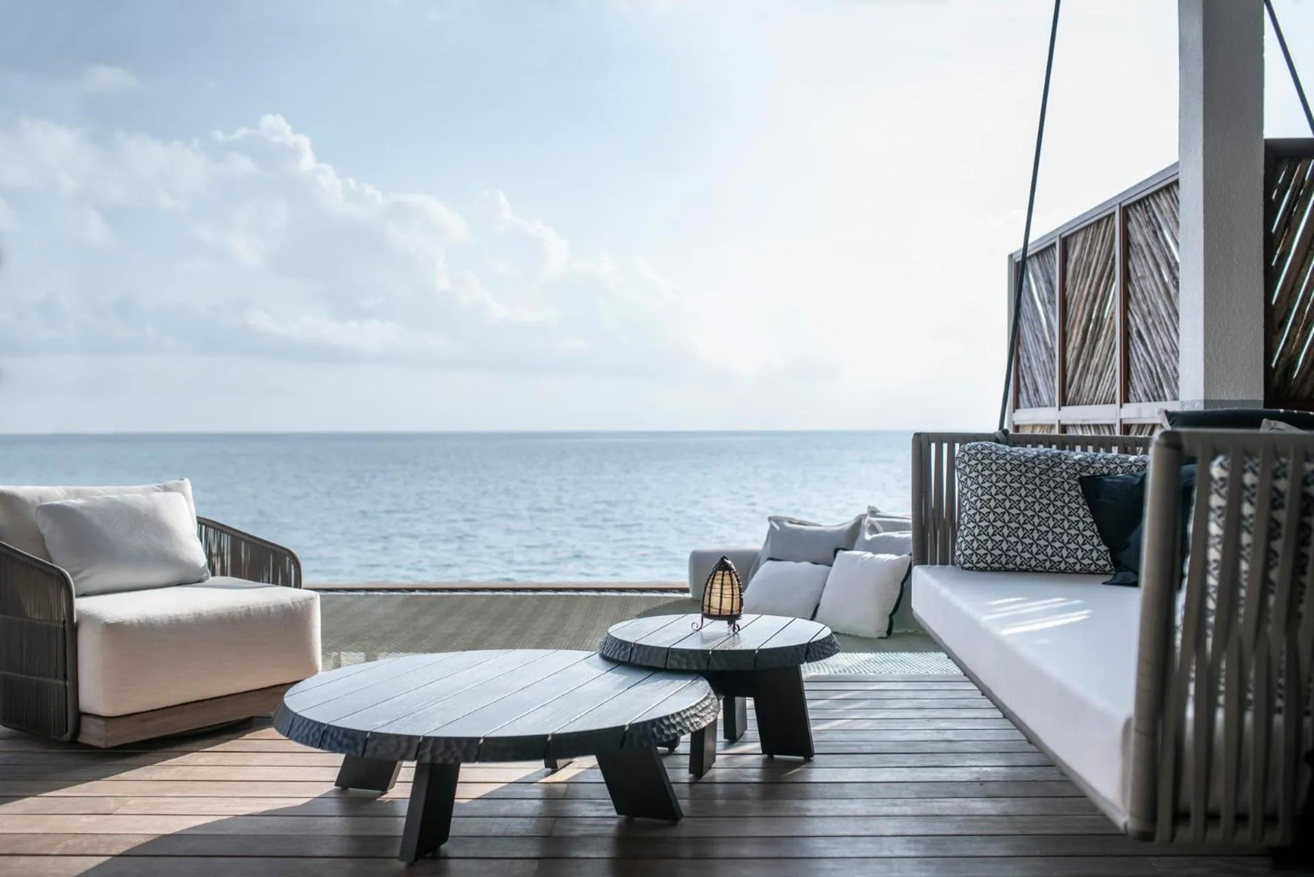 Patio in Four Seasons Resort Maldives at Landaa Giraavaru