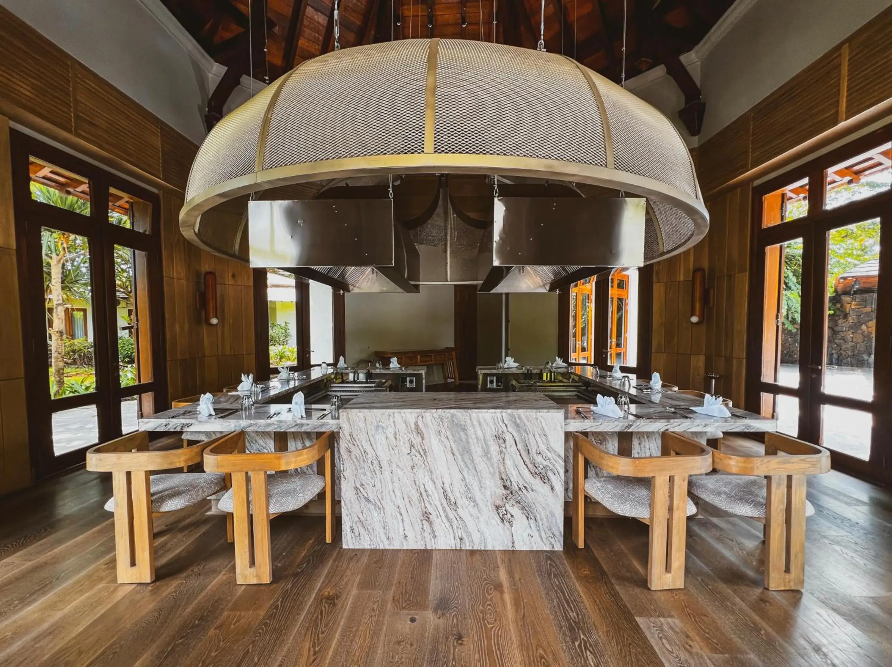 Restaurant/places to eat in Maradiva Villas Resort and Spa Restaurant/places to eat in Maradiva Villas Resort and Spa