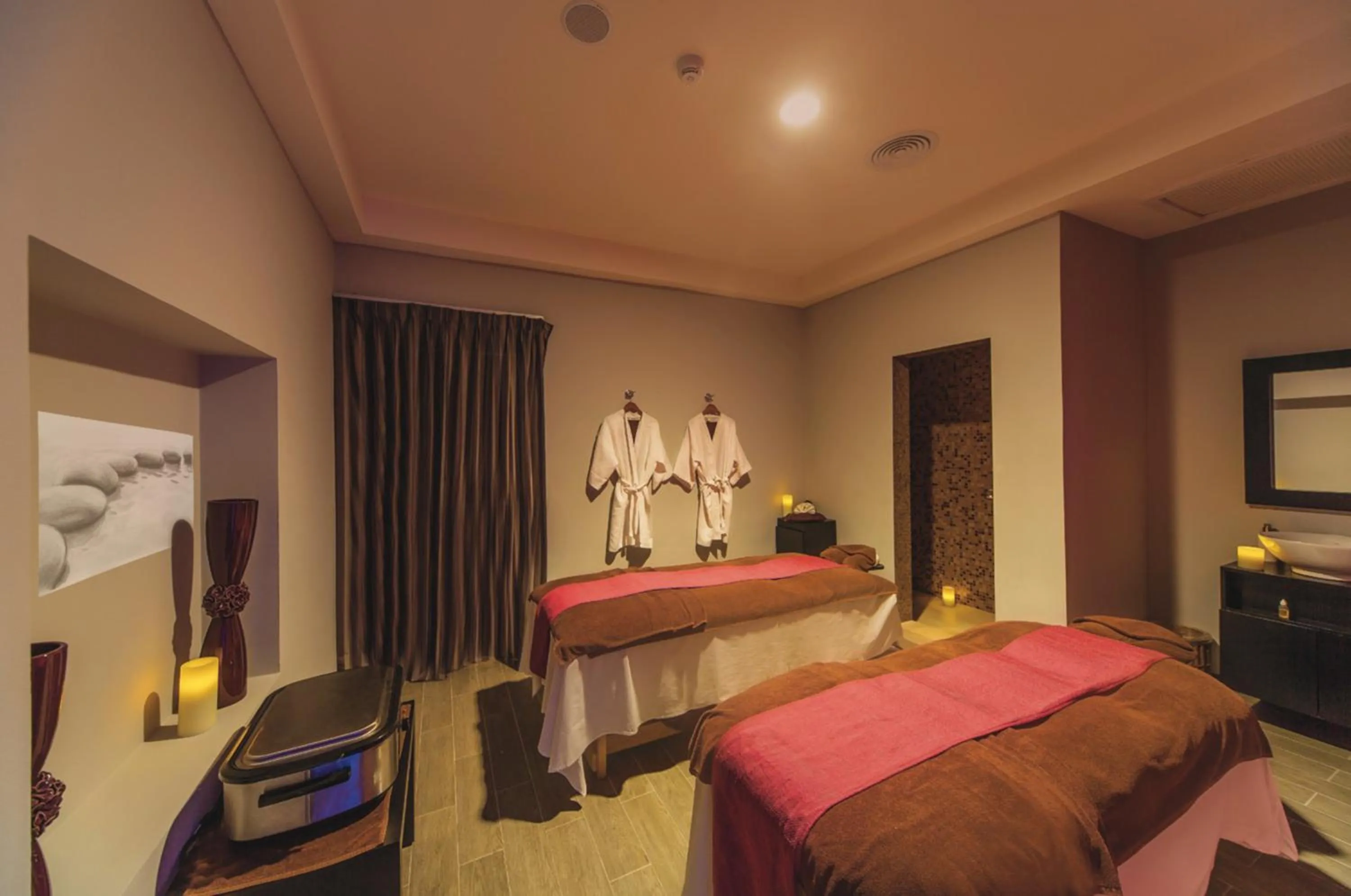 Massage, Bed in Riu Cancun - Adults Only - All Inclusive
