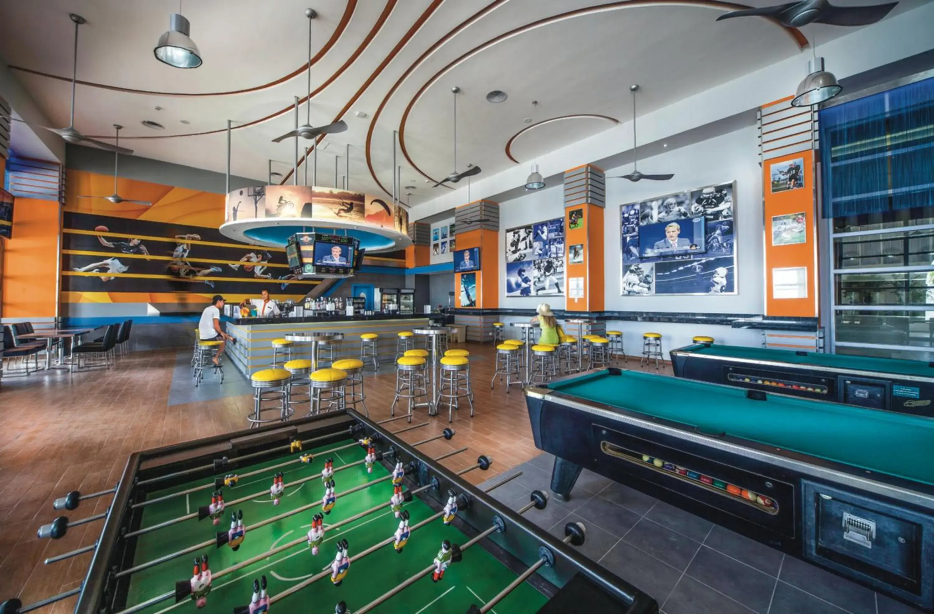 Lounge or bar in Riu Cancun - Adults Only - All Inclusive Lounge or bar in Riu Cancun - Adults Only - All Inclusive