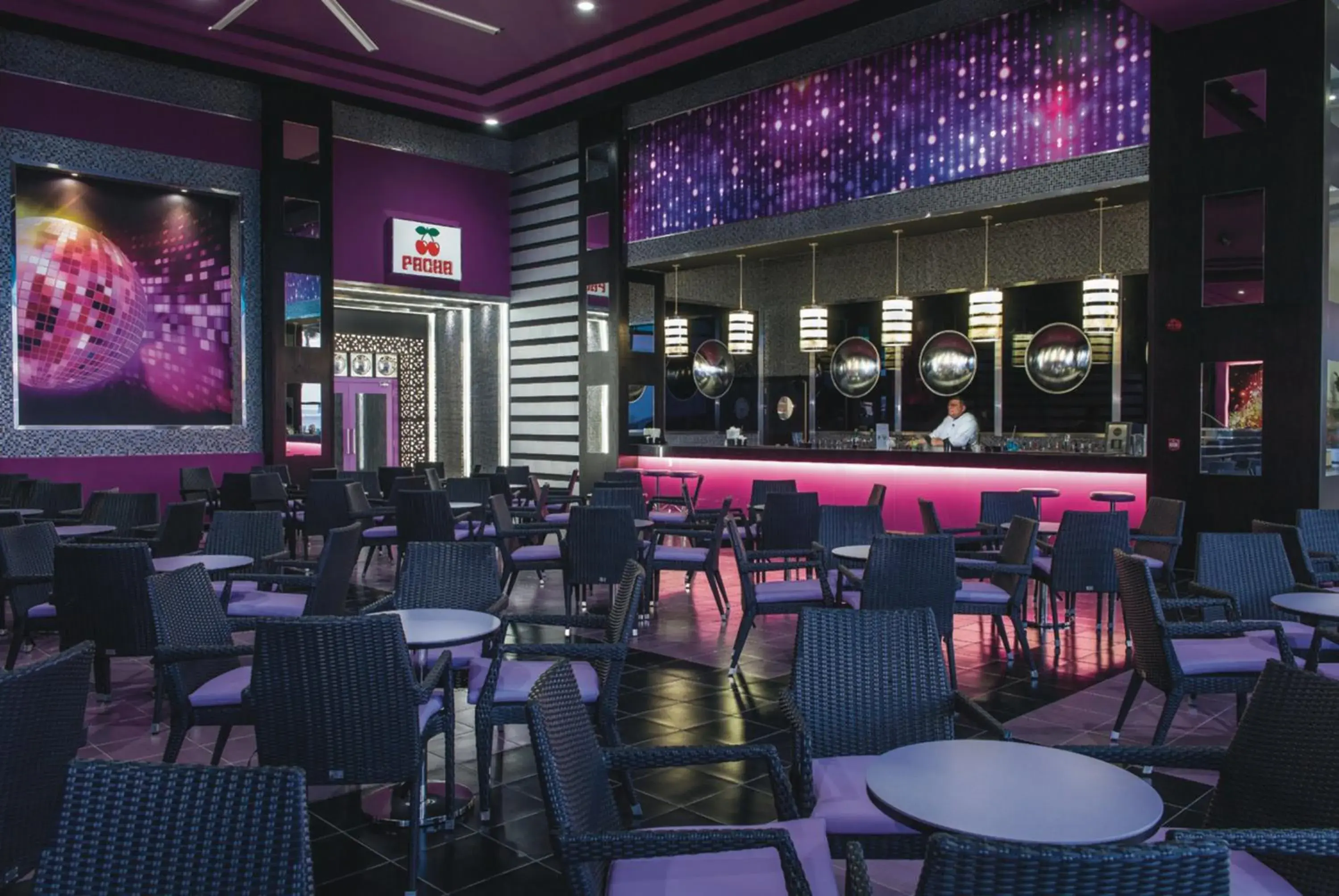 Lounge or bar in Riu Cancun - Adults Only - All Inclusive Lounge or bar in Riu Cancun - Adults Only - All Inclusive