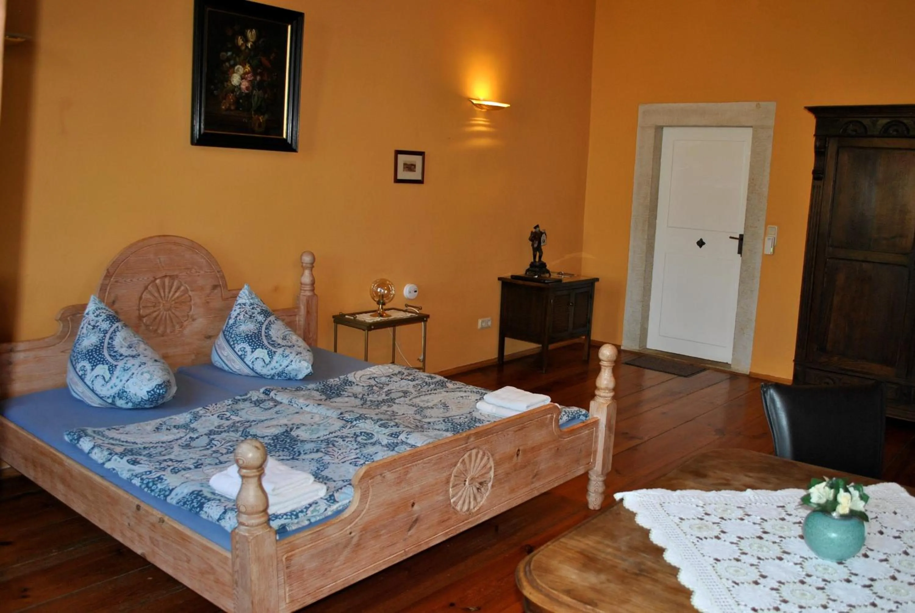 Bedroom, Bed in Schloss Triestewitz