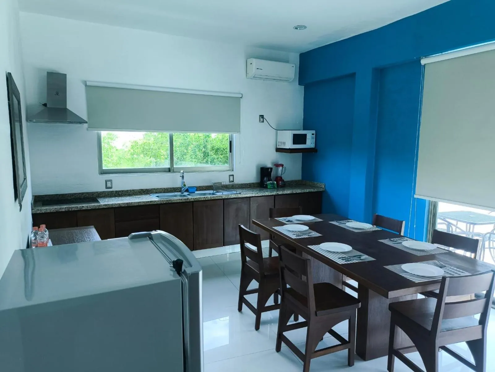 LA LOMA SUITES