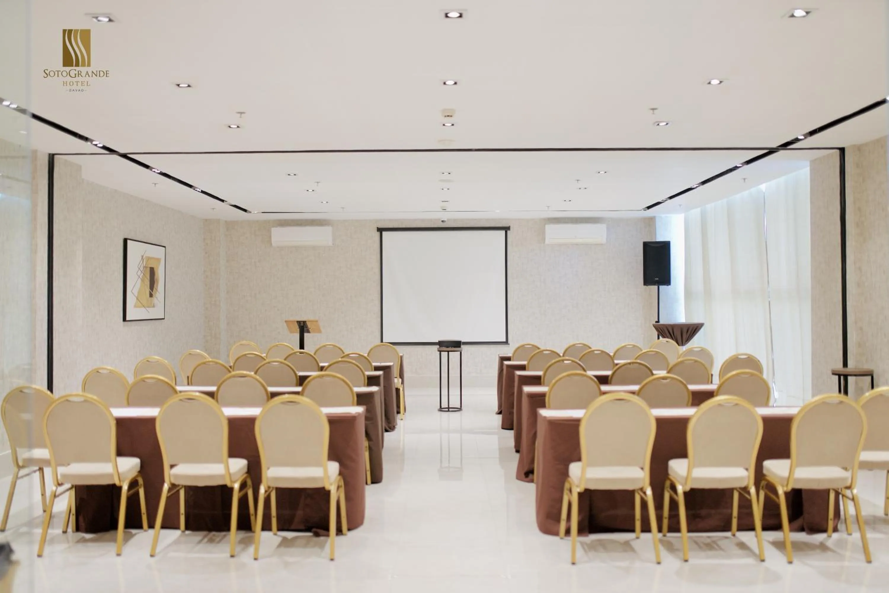 Meeting/conference room in Sotogrande Davao Hotel