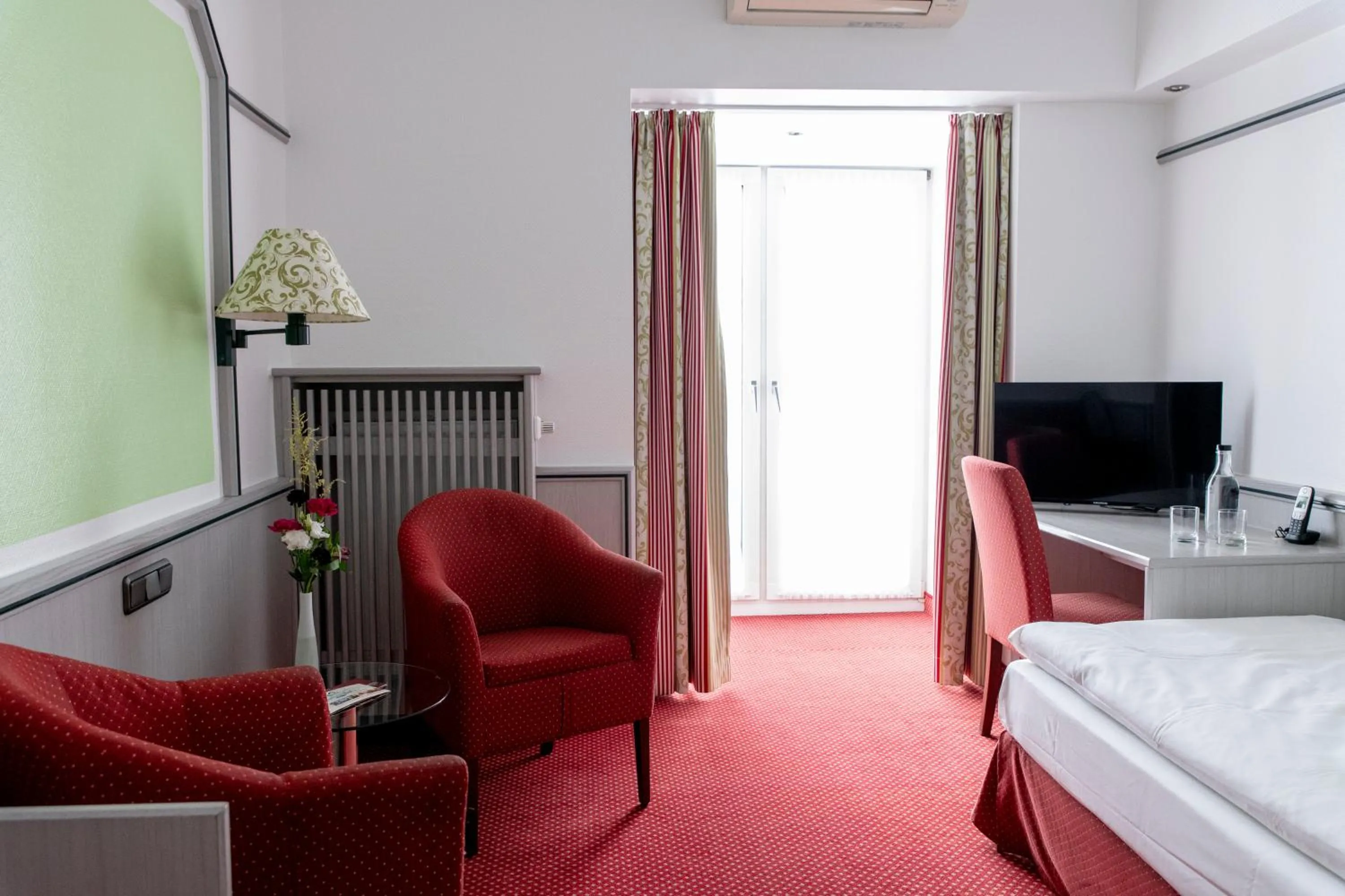 Photo of the whole room, Bed in Hotel Coellner Hof