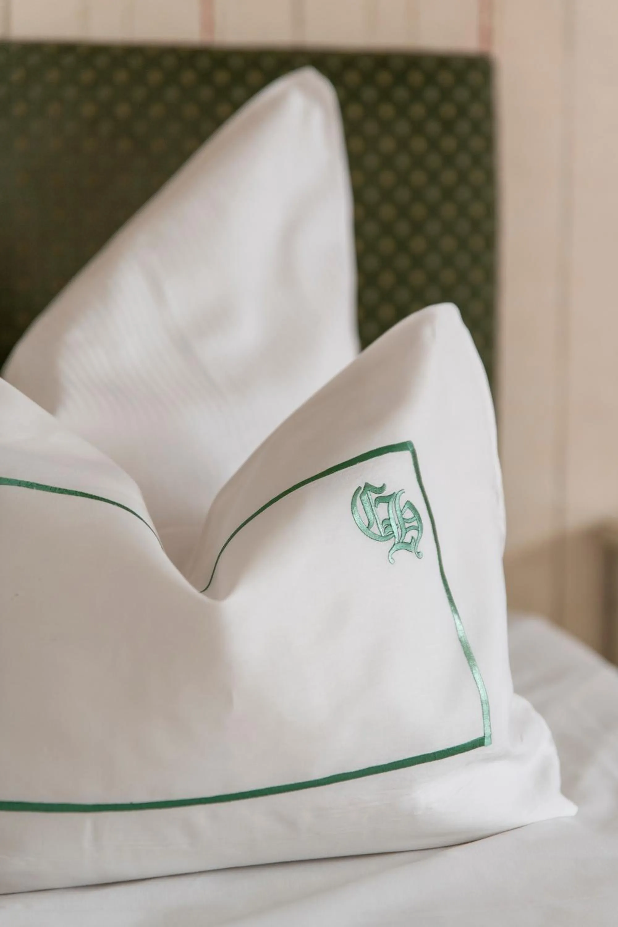 room service, Bed in Hotel Coellner Hof