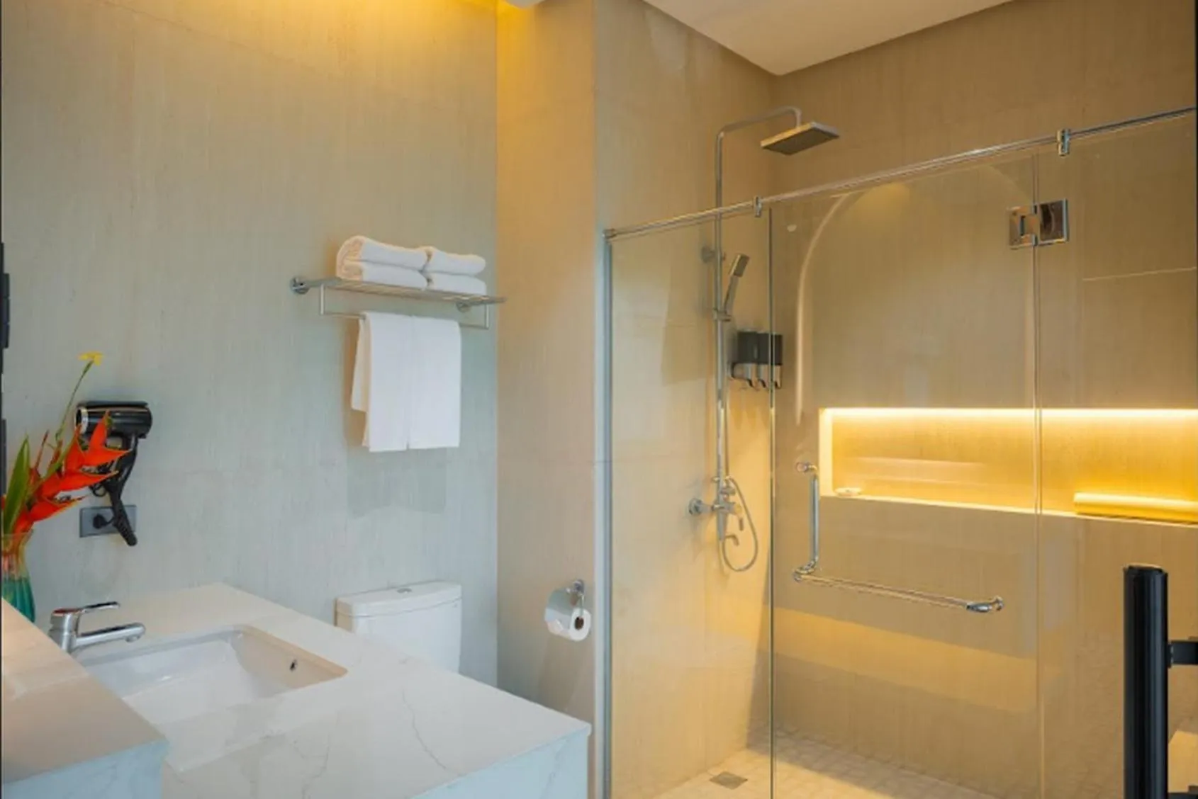 Bathroom in Damires Hills Farm and Spa Resort