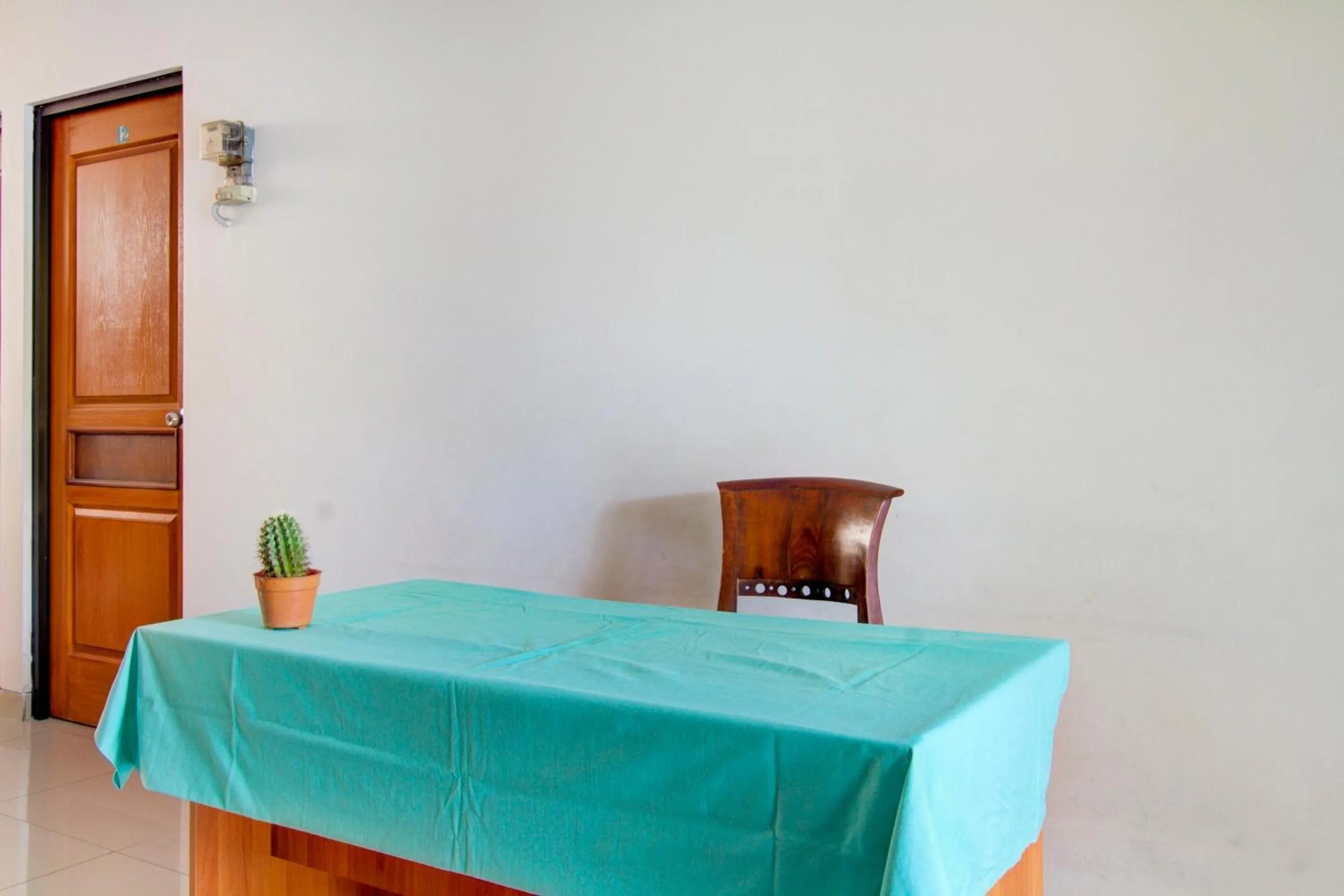 Lobby or reception in OYO Life 89990 Kost Waterfront 75 Sub