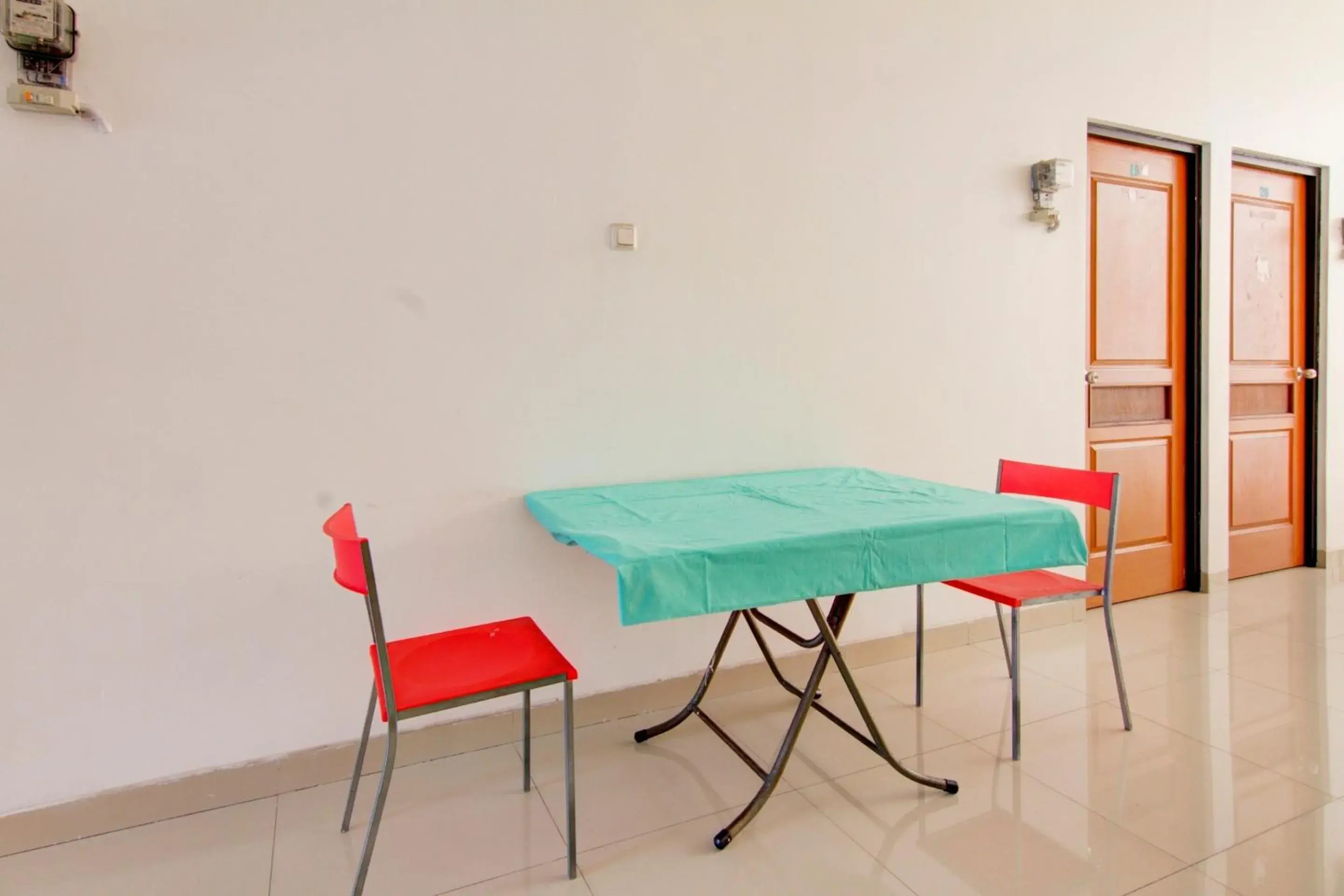 OYO Life 89990 Kost Waterfront 75 Sub OYO Life 89990 Kost Waterfront 75 Sub