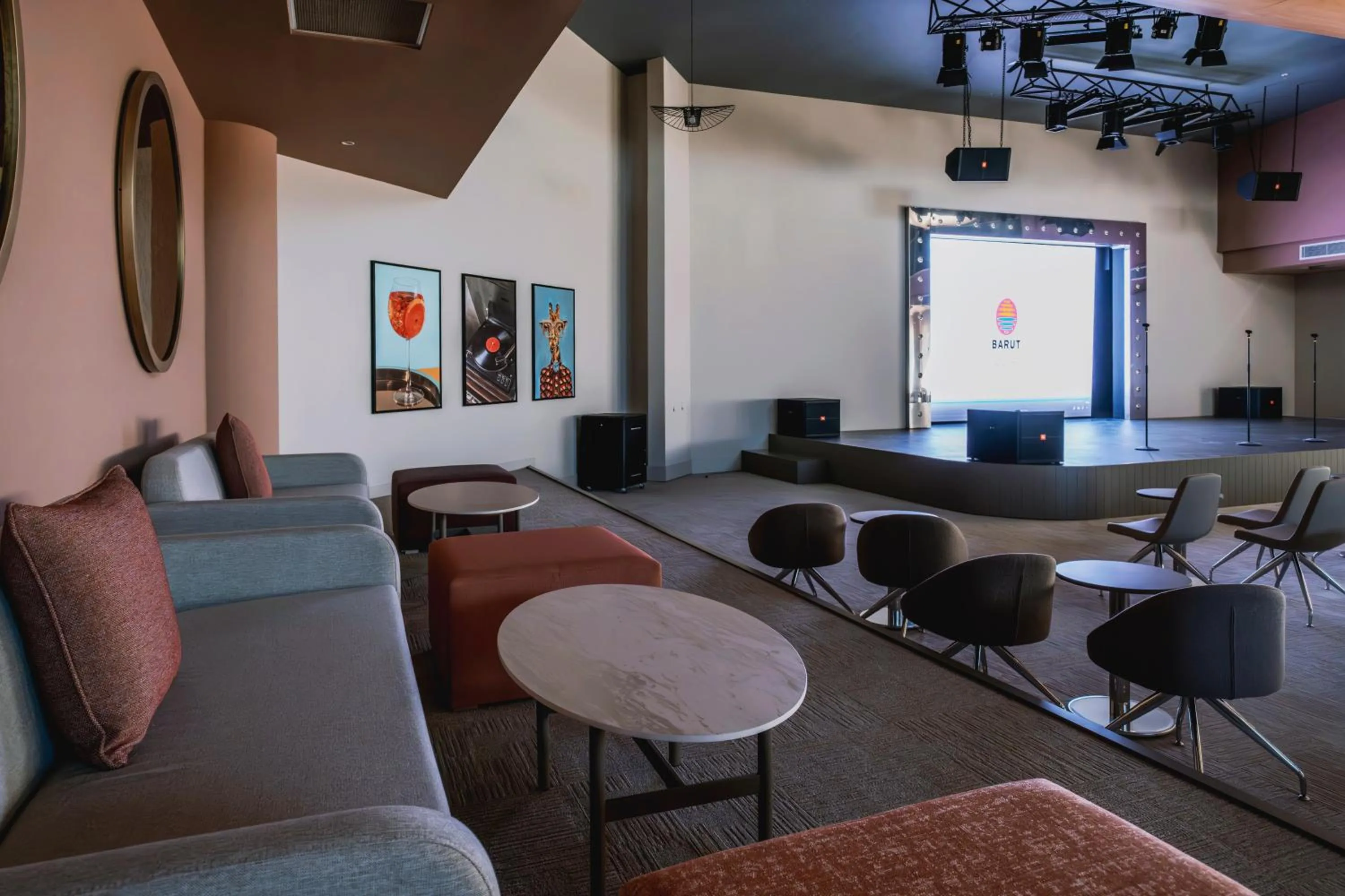 Entertainment in Barut GOIA