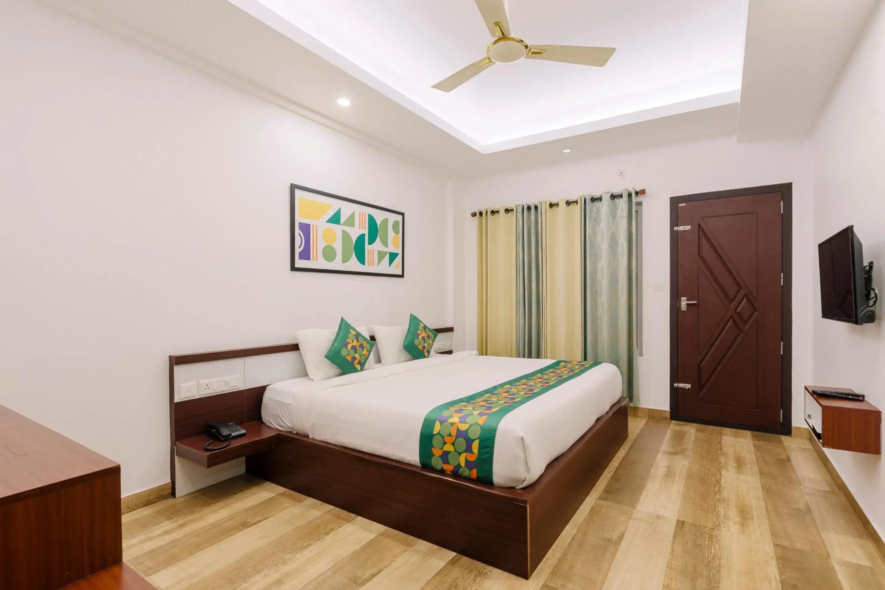 Bedroom, Bed in Treebo Wanderlust Residency With Mountain View Bedroom, Bed in Treebo Wanderlust Residency With Mountain View