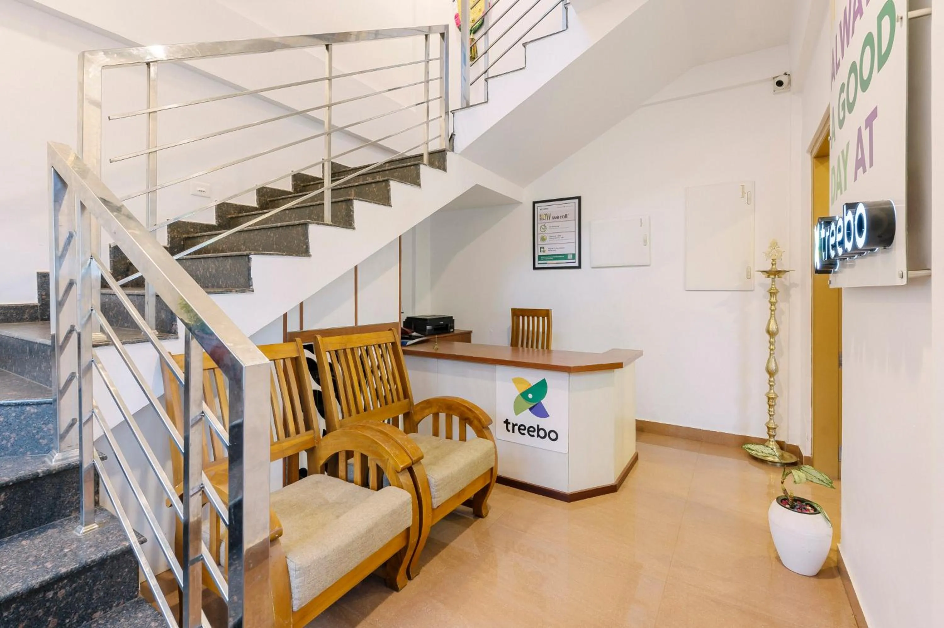 Lobby or reception in Treebo Wanderlust Residency With Mountain View