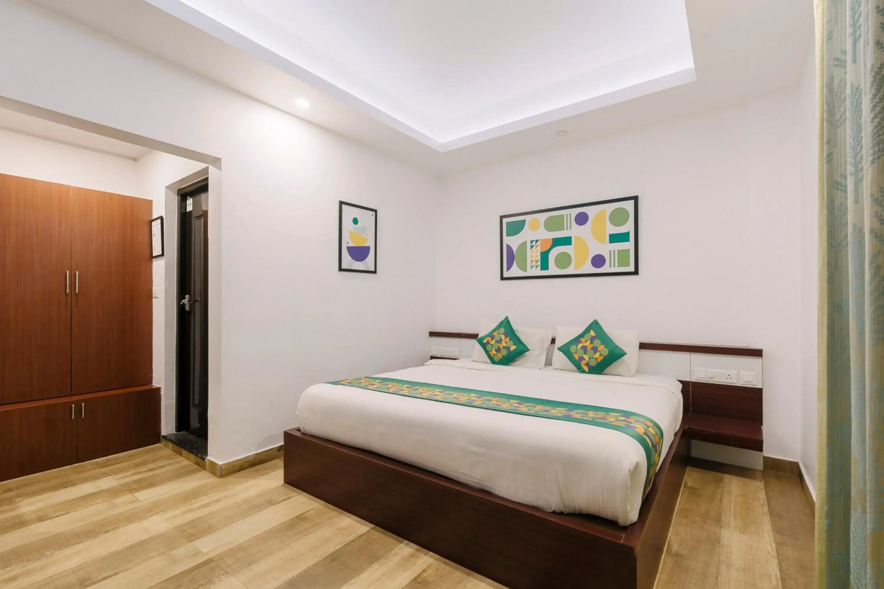 Bedroom, Bed in Treebo Wanderlust Residency With Mountain View Bedroom, Bed in Treebo Wanderlust Residency With Mountain View