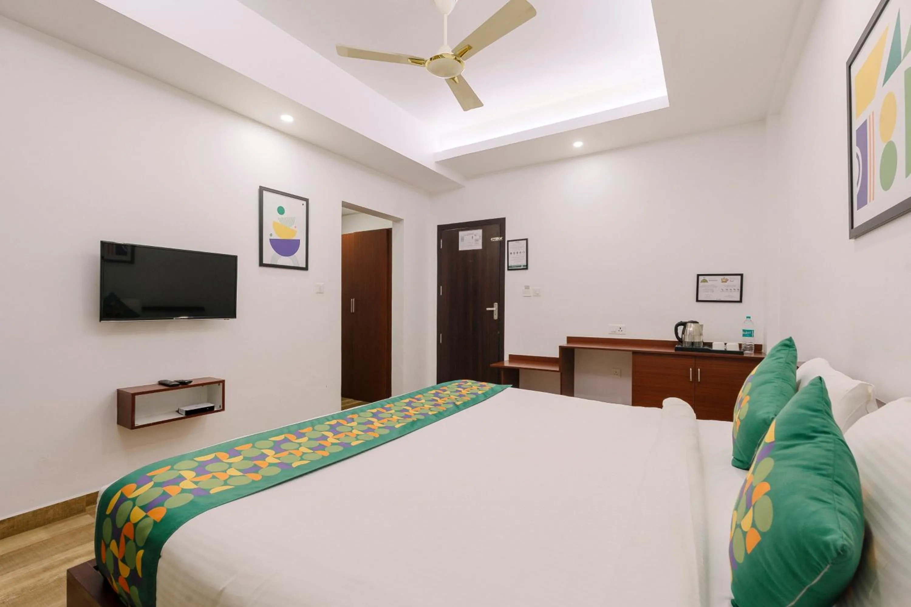 Bedroom, Bed in Treebo Wanderlust Residency With Mountain View