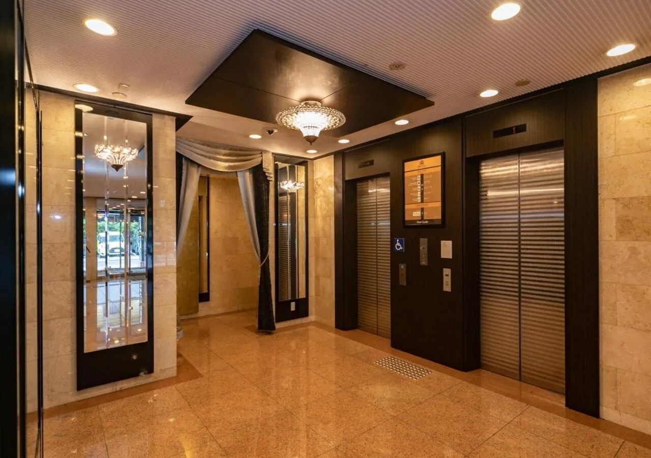 elevator in APA Hotel Nambakita Shinsaibashi Ekimae