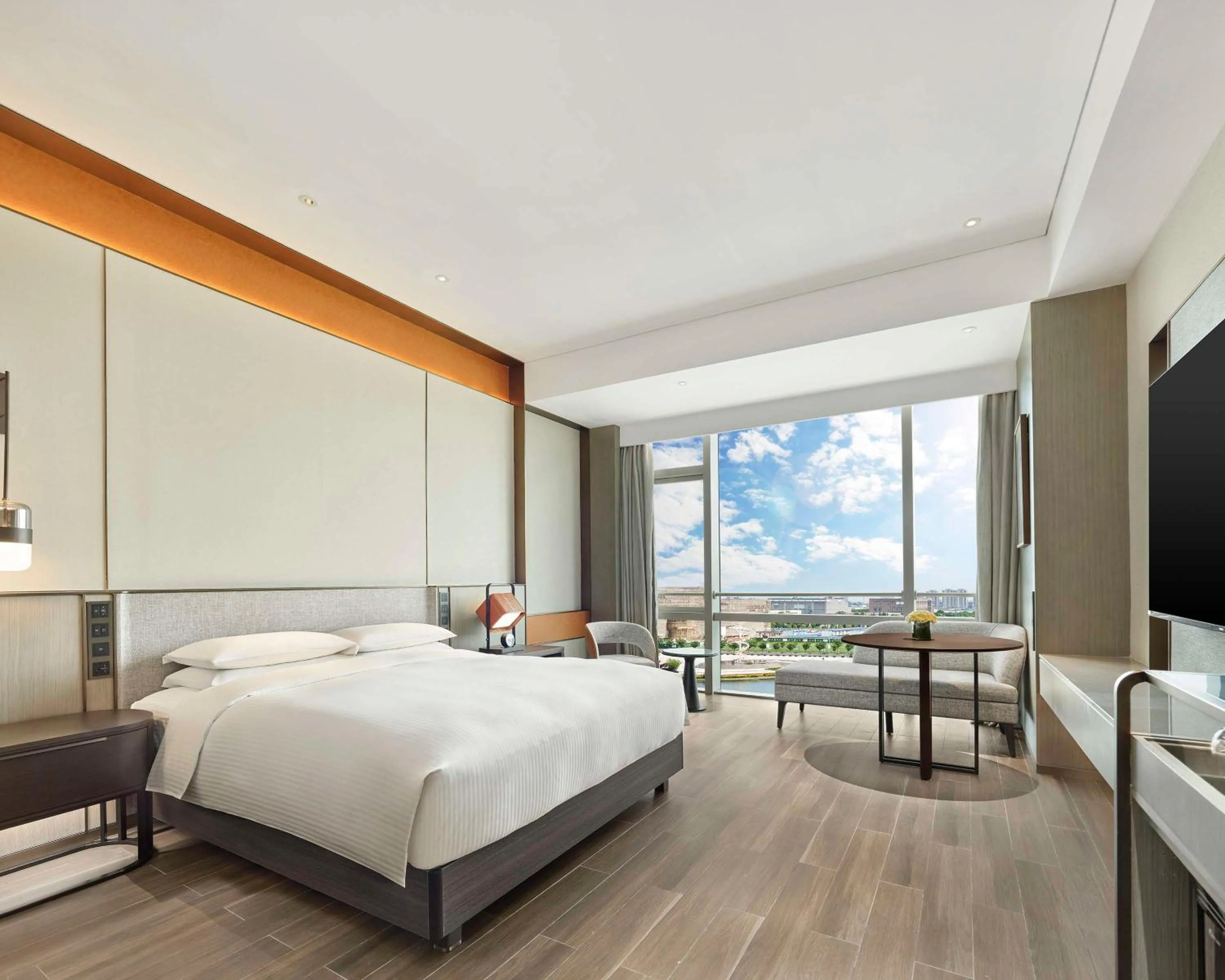 Bedroom, Bed in Hyatt Regency Shanghai Songjiang